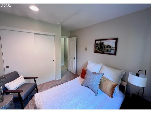 86 KINGSGATE RD I202