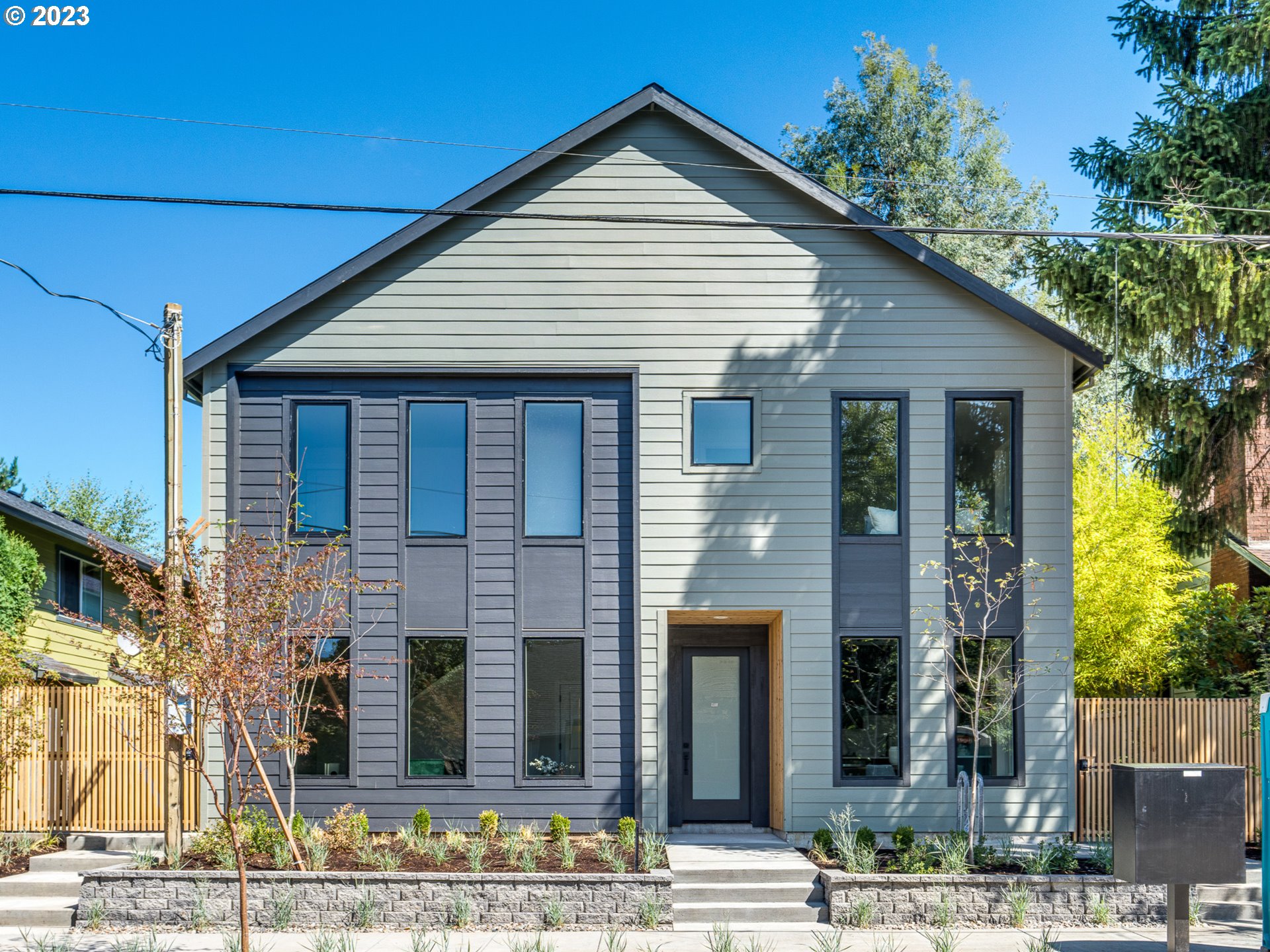 8101 N Syracuse ST 6