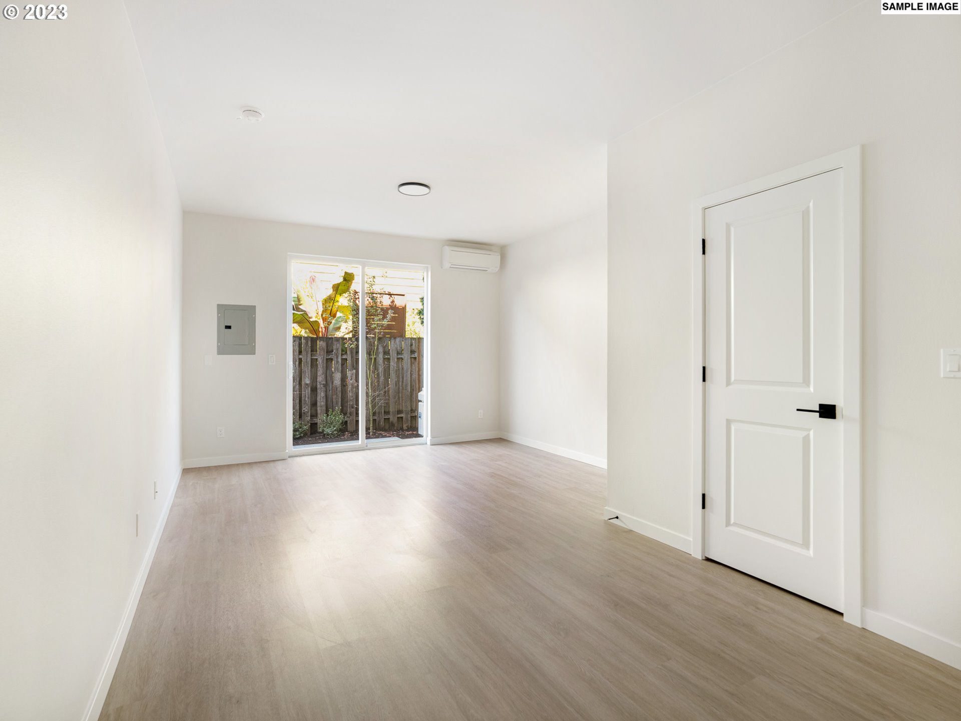 8101 N Syracuse ST 6