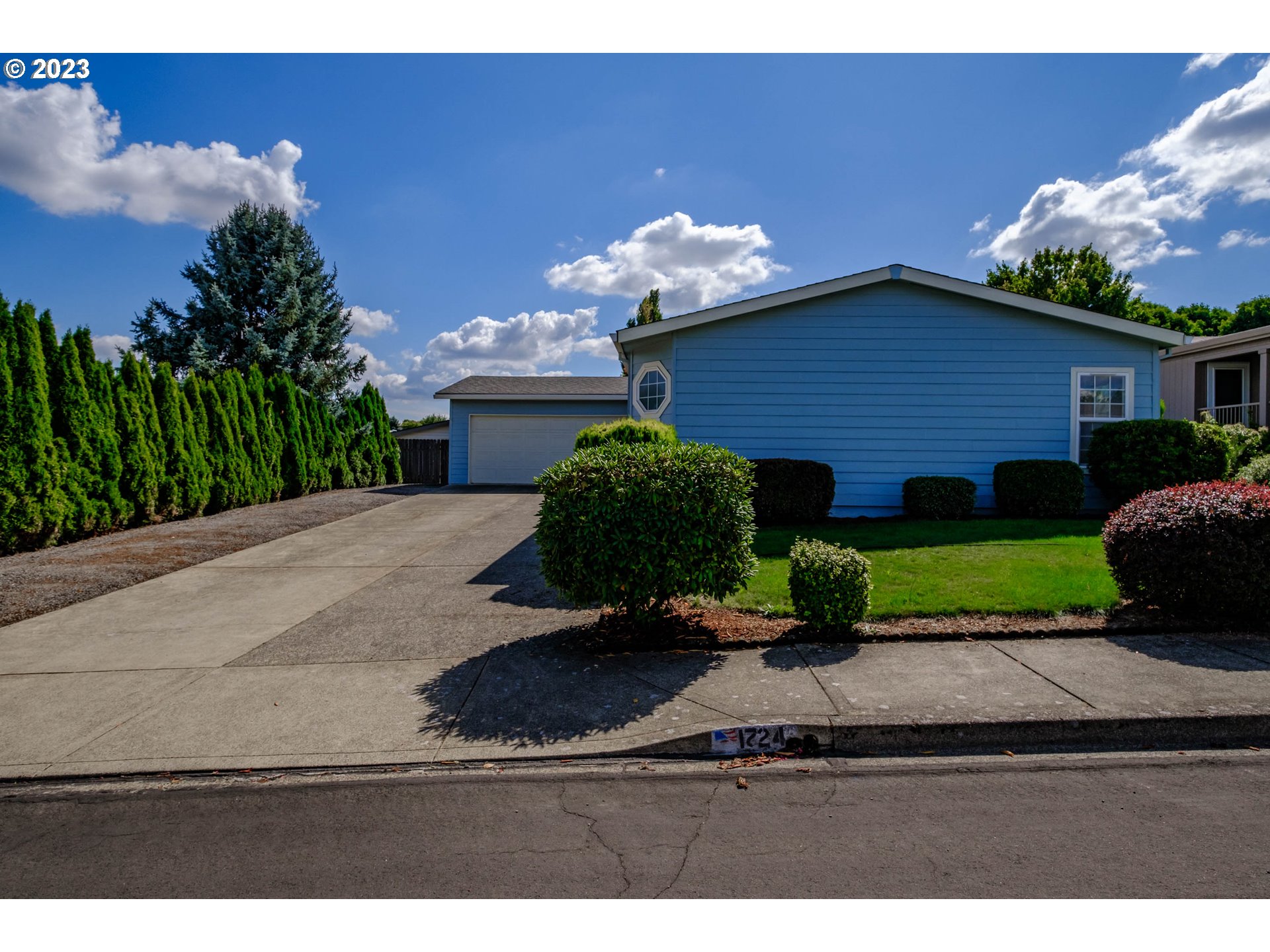 1724 NW POPPY HILLS DR, McMinnville