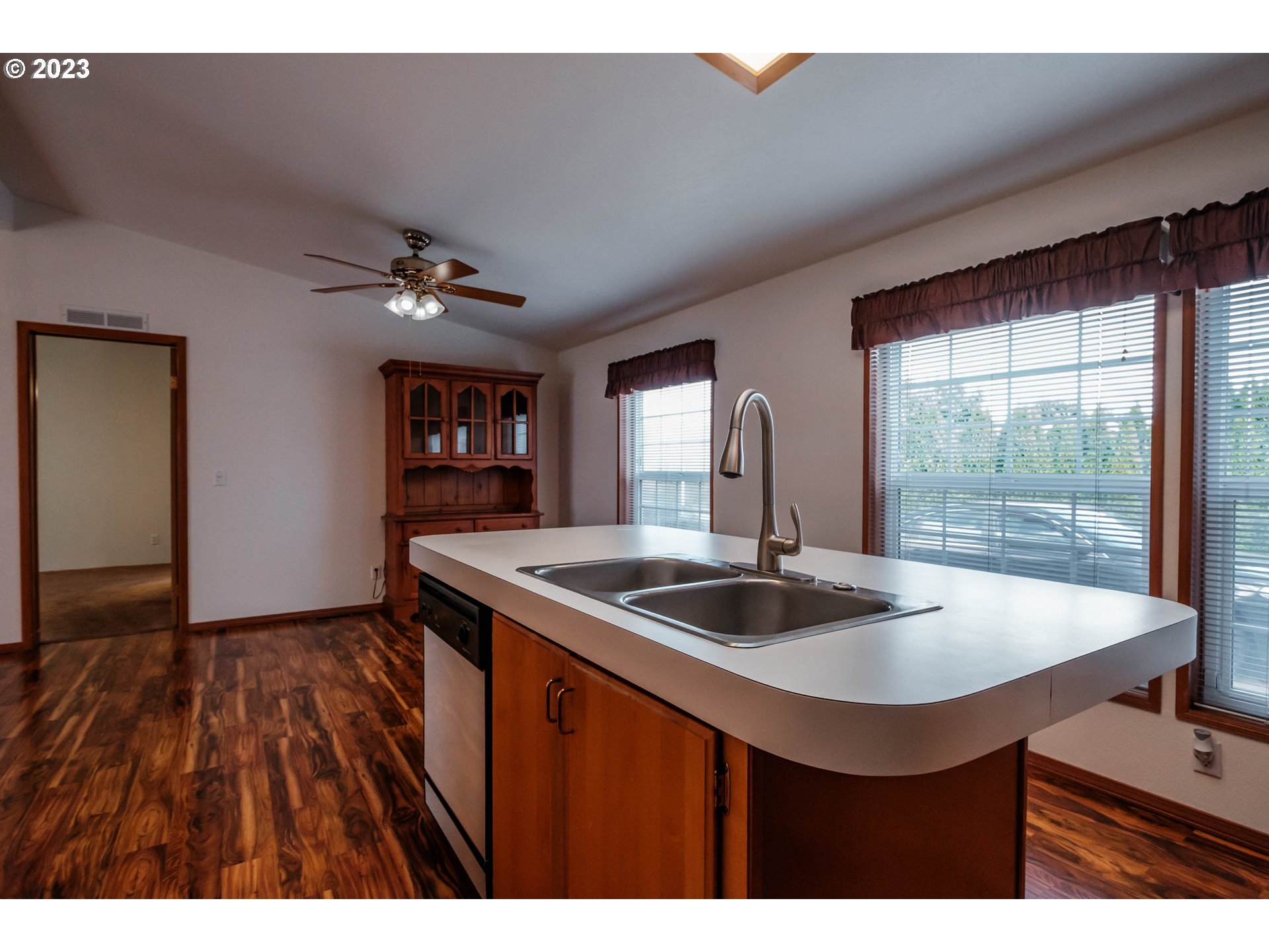 1724 NW POPPY HILLS DR, McMinnville