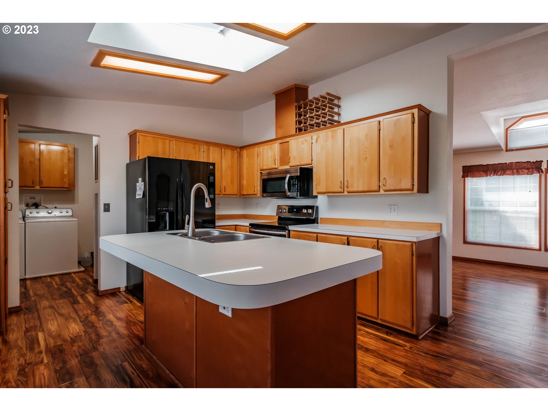 1724 NW POPPY HILLS DR, McMinnville