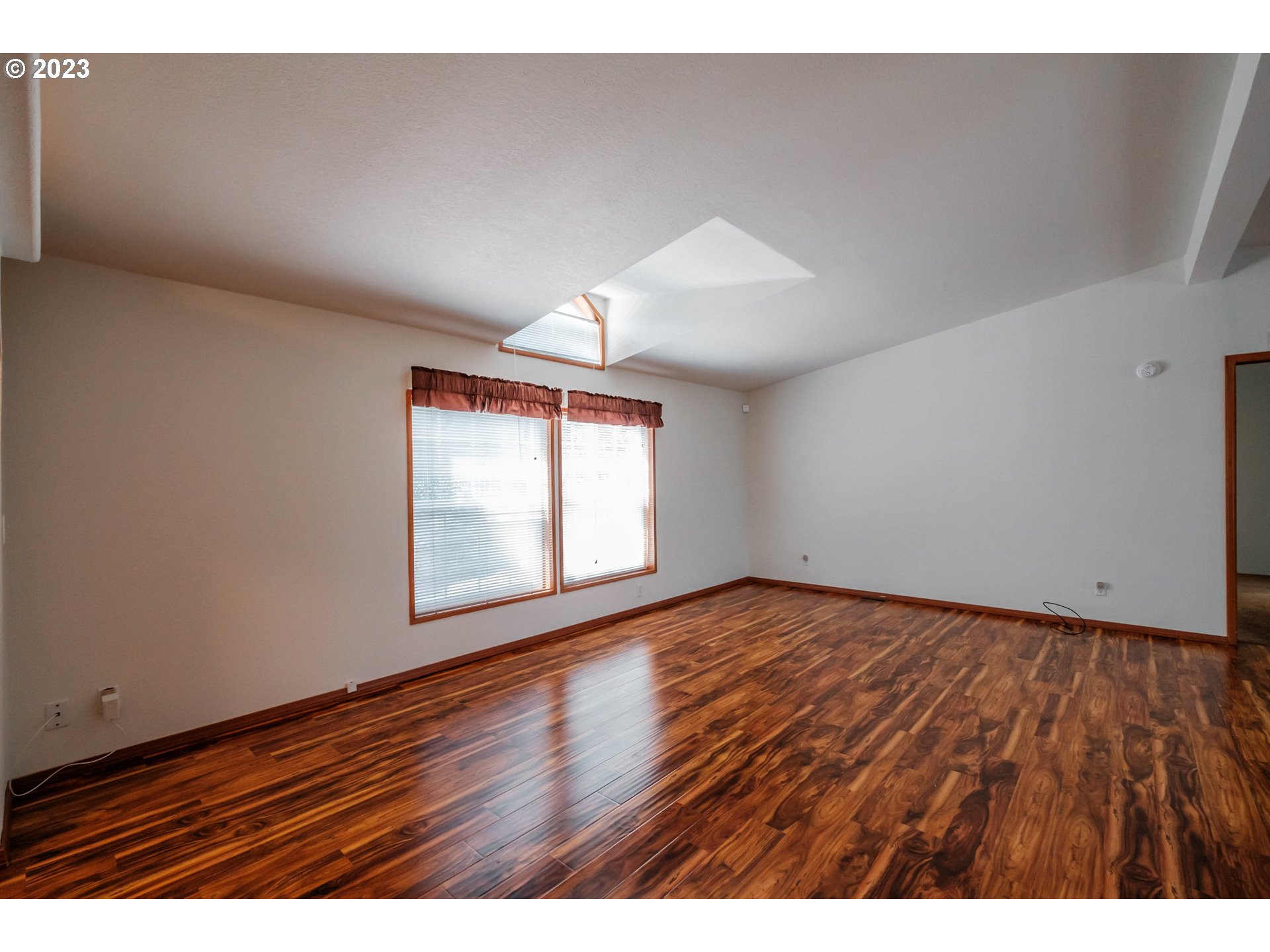 1724 NW POPPY HILLS DR, McMinnville