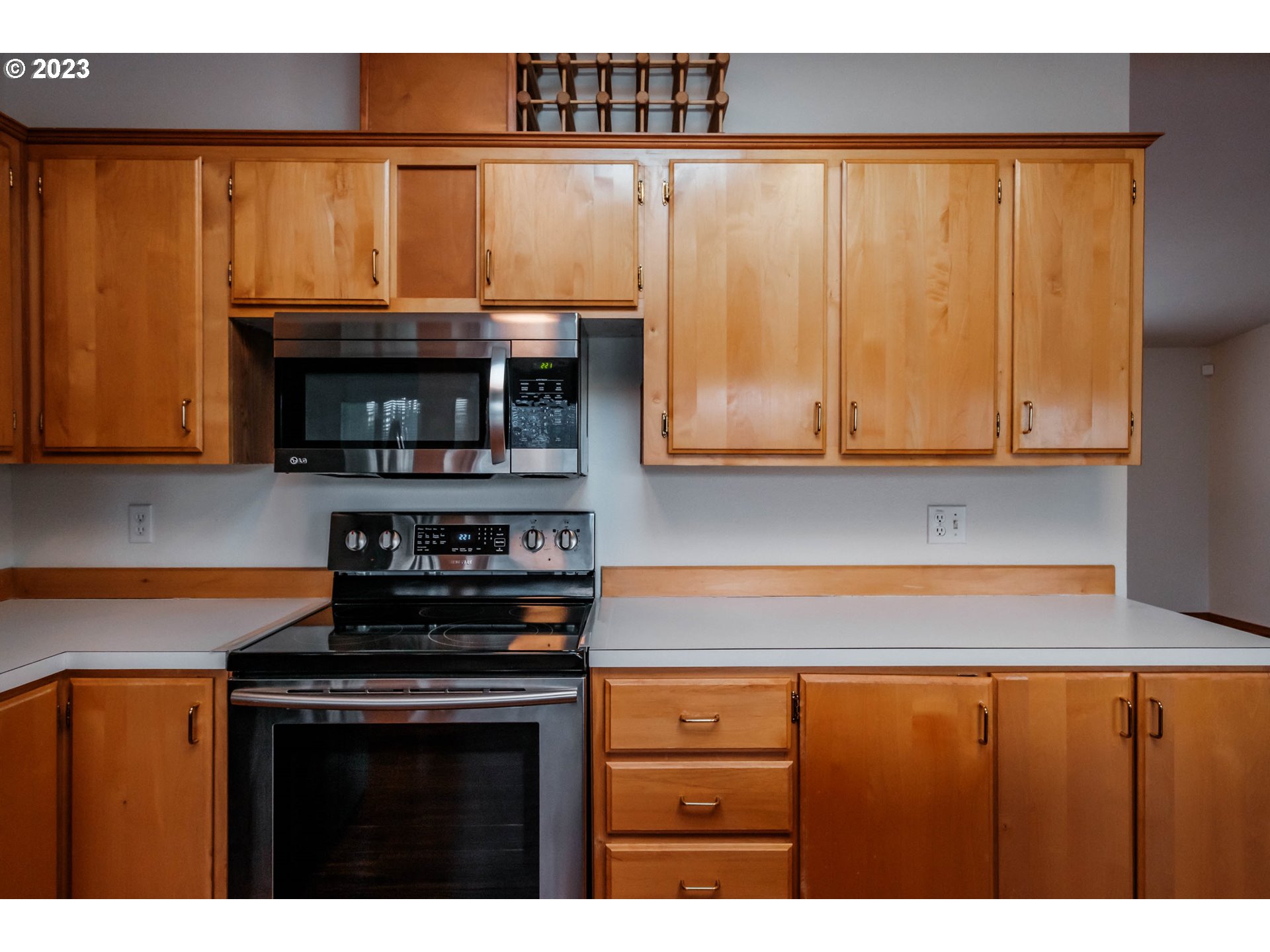 1724 NW POPPY HILLS DR, McMinnville