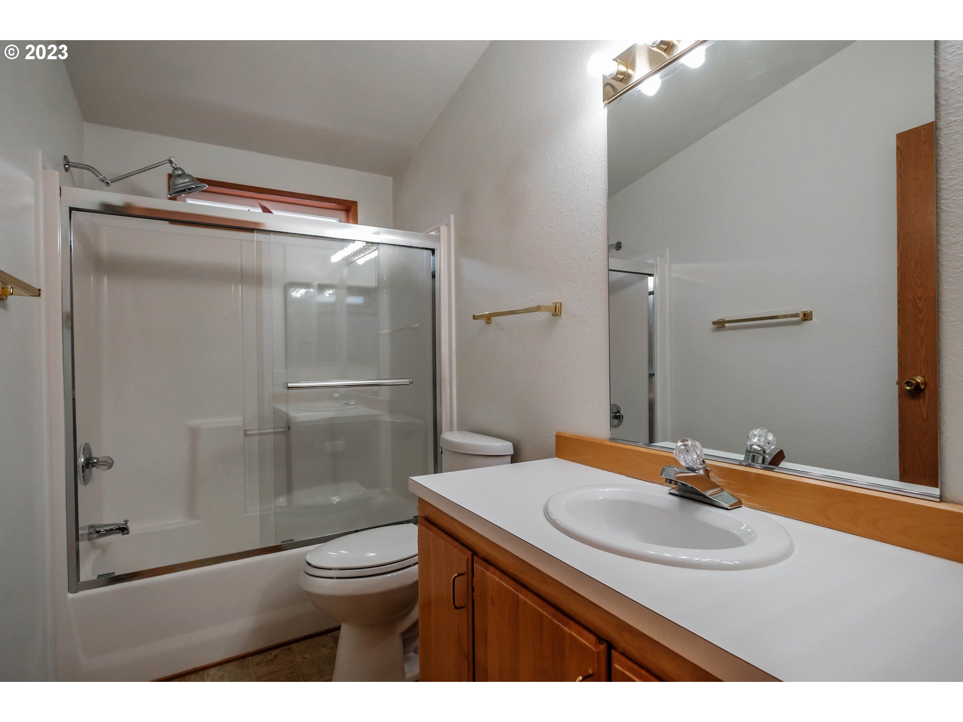 1724 NW POPPY HILLS DR, McMinnville