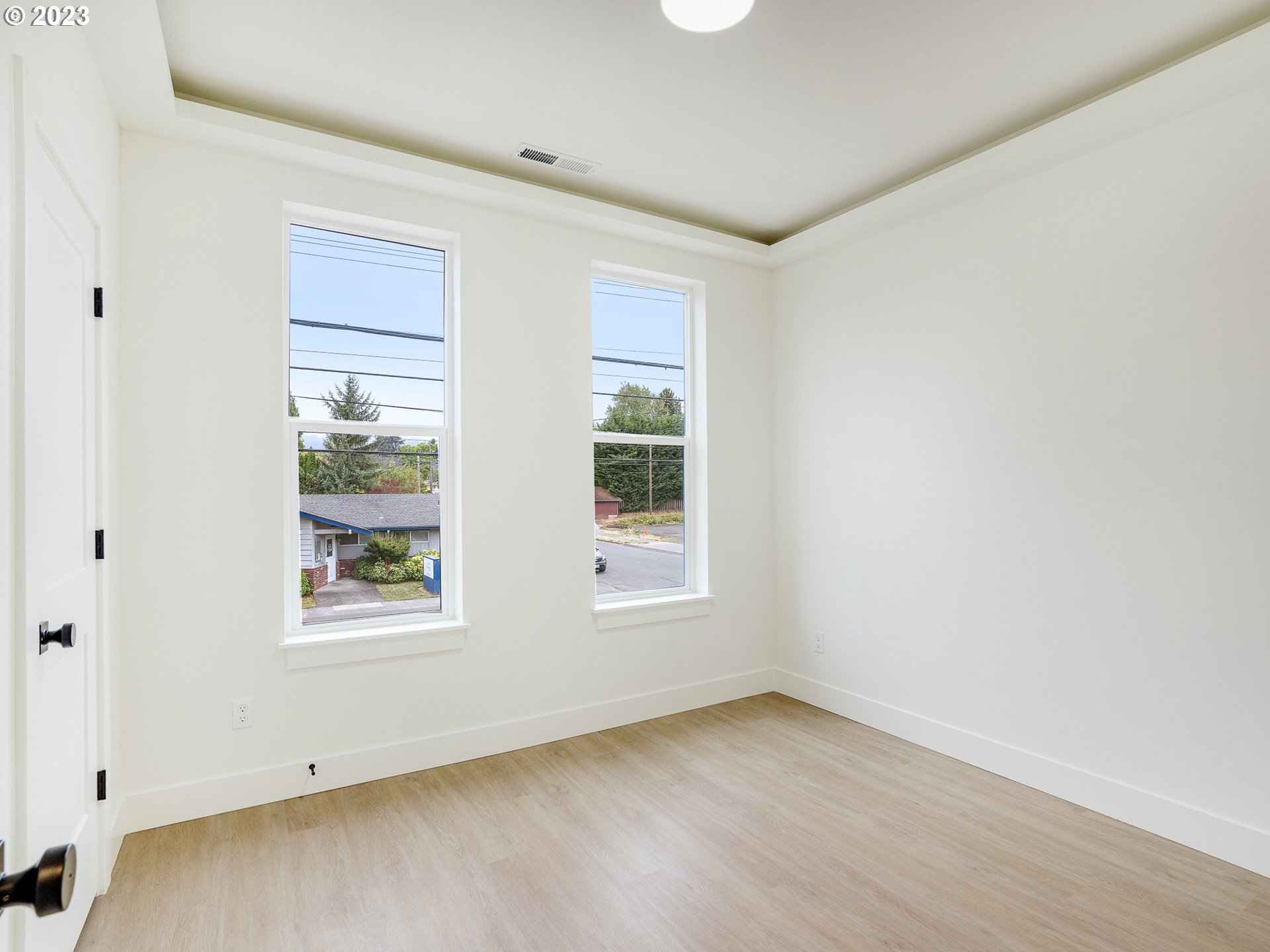 5609 N Lombard ST 10