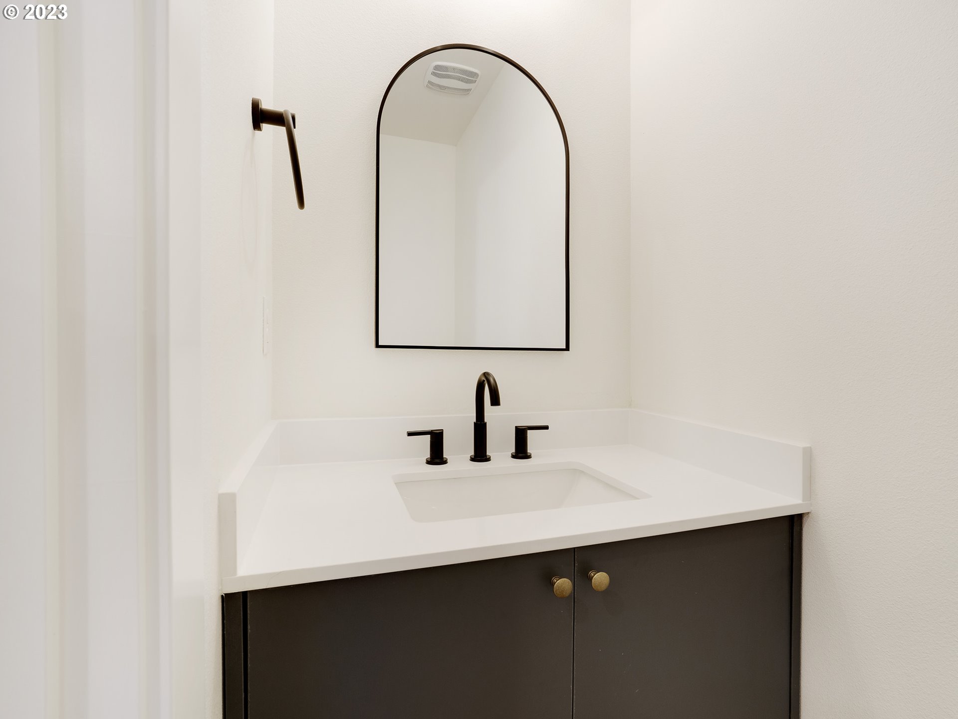 5609 N Lombard ST 10