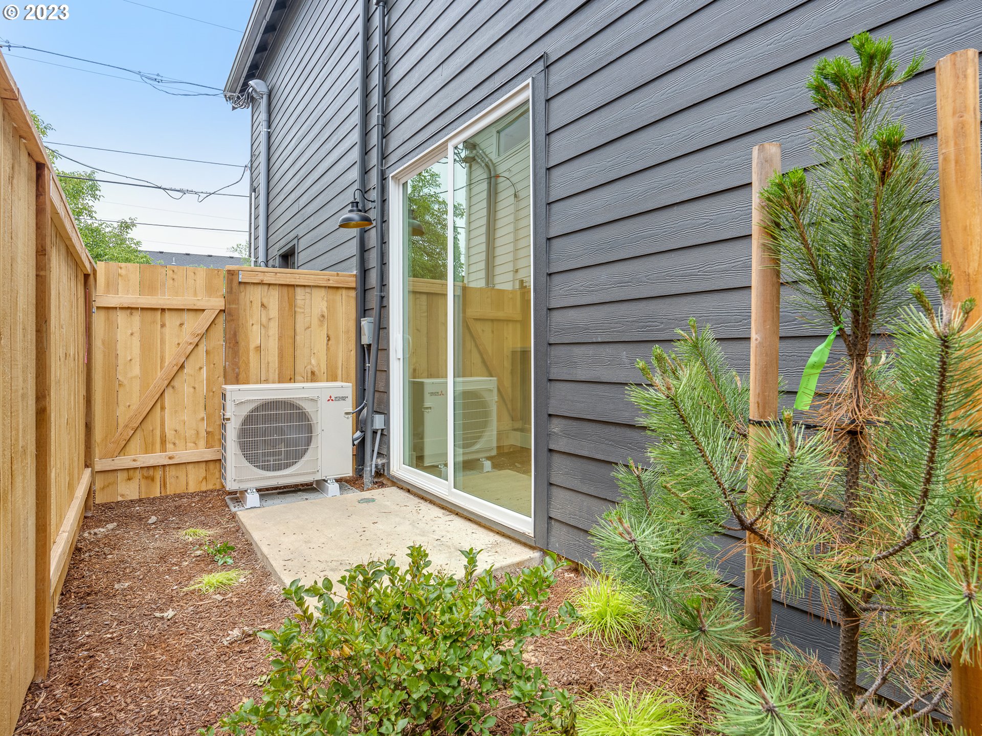 5609 N Lombard ST 10