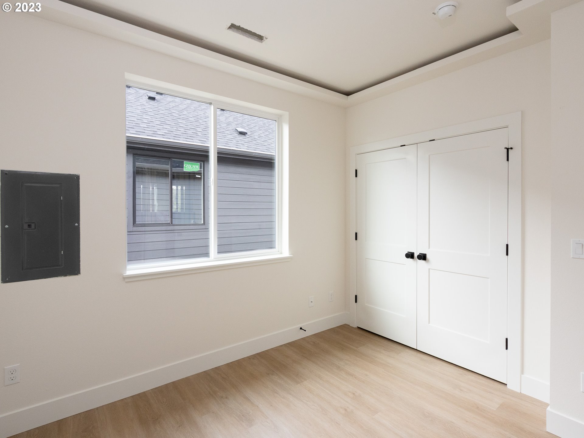 7517 N Clarendon AVE 3