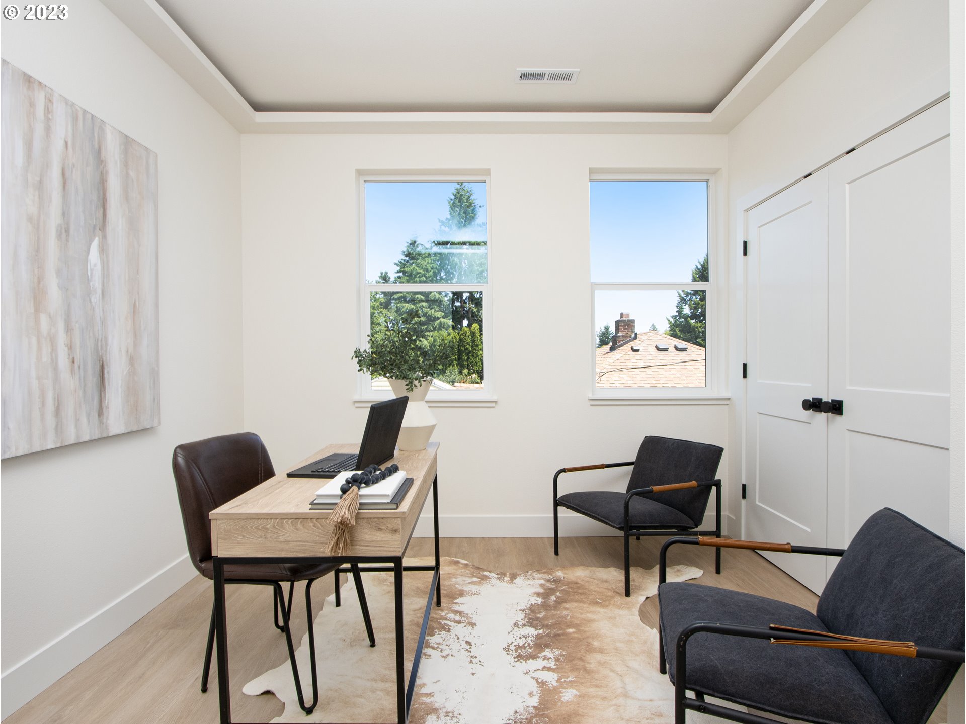 7517 N Clarendon AVE 3