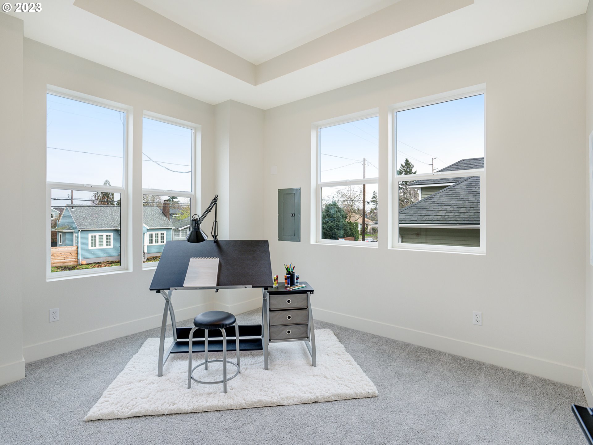 6411 N Greeley AVE 1