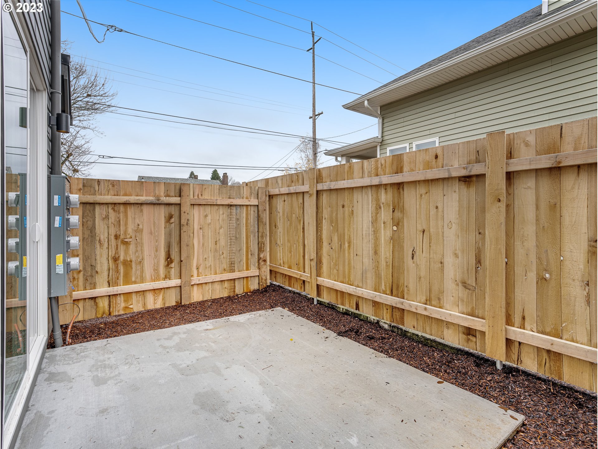 6411 N Greeley AVE 1