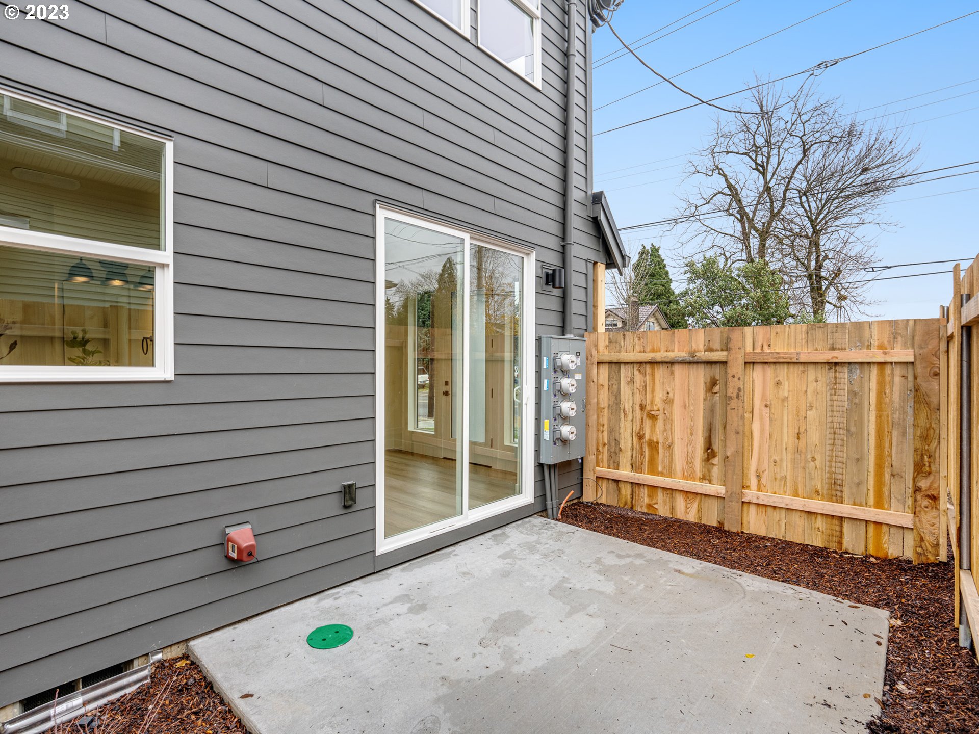 6411 N Greeley AVE 1