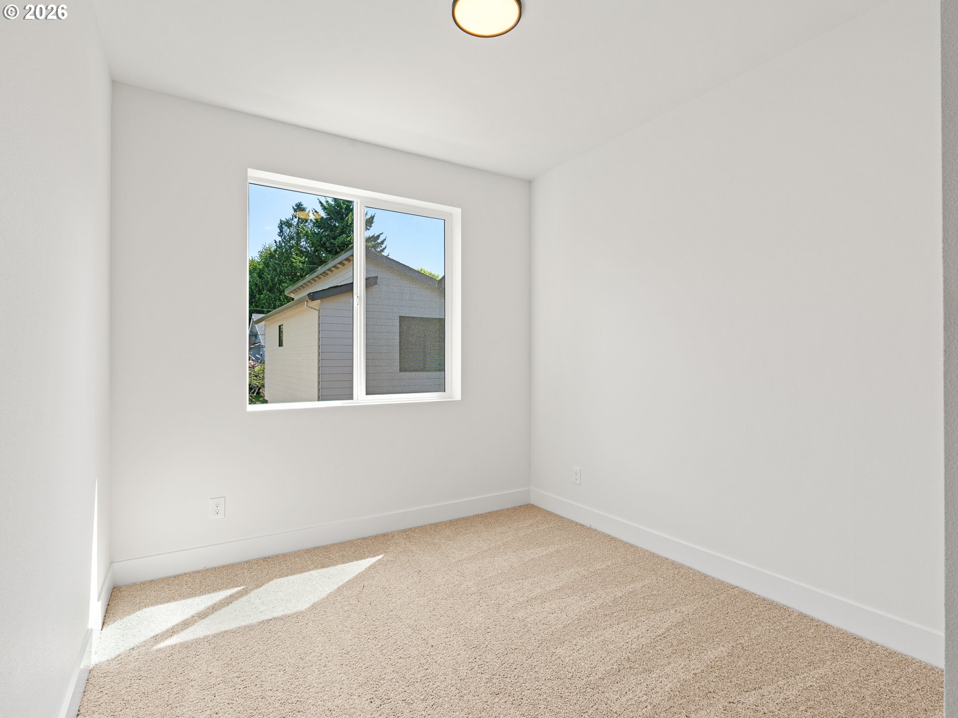 3215 SE 28th AVE