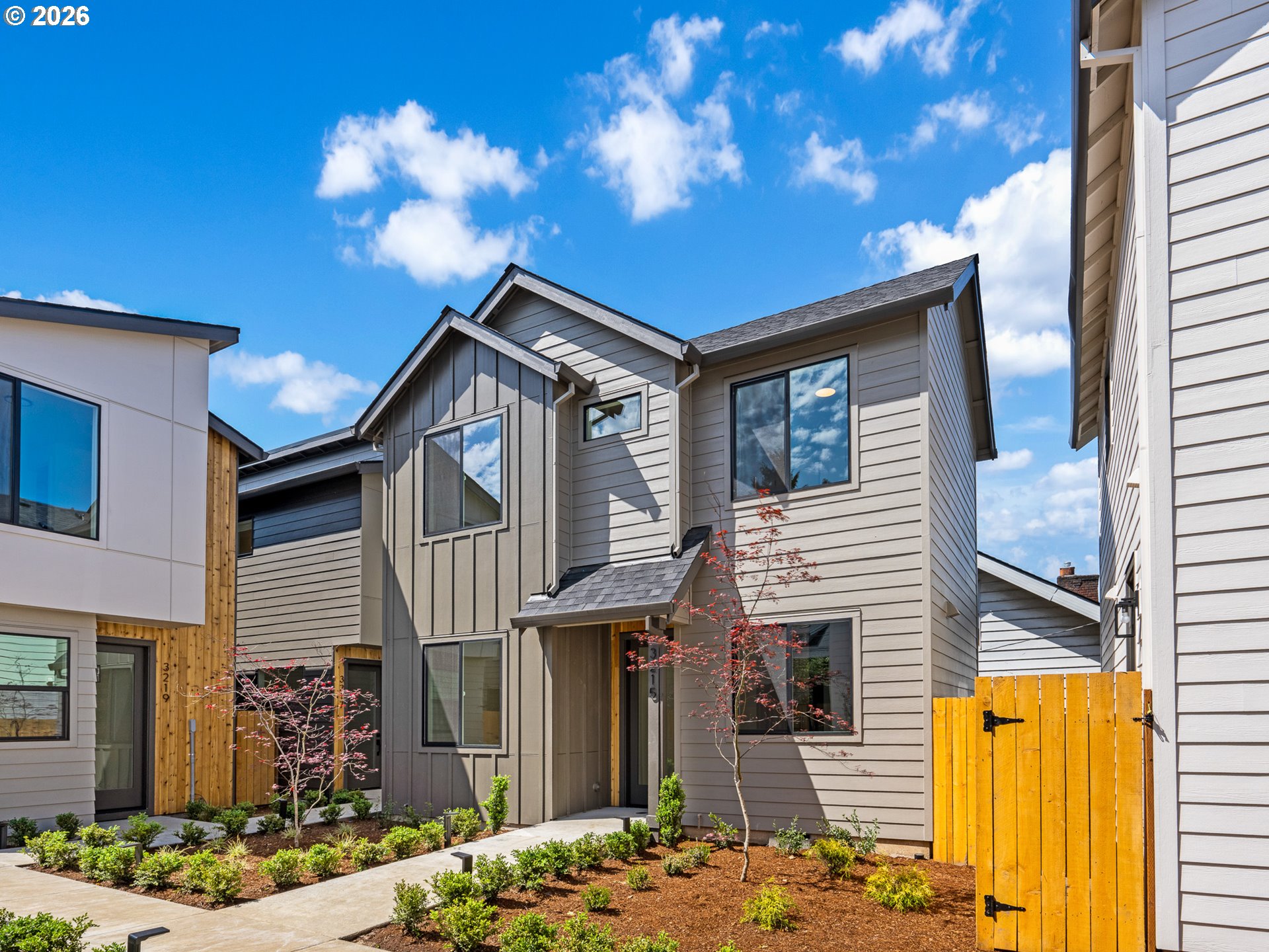 3215 SE 28th AVE