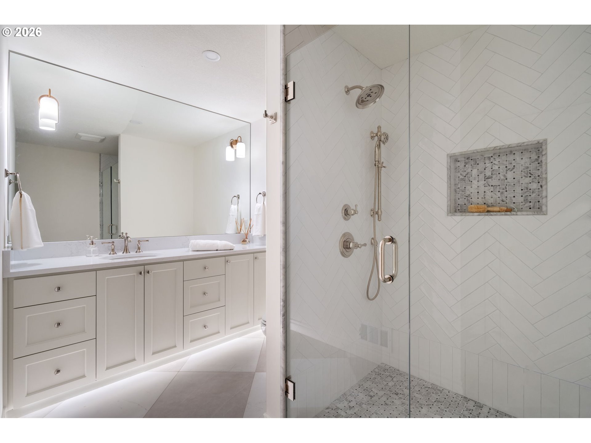 4275 SW CRESTWOOD DR