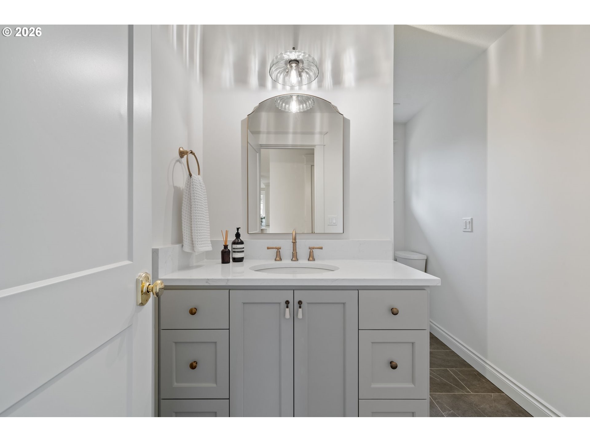 4275 SW CRESTWOOD DR