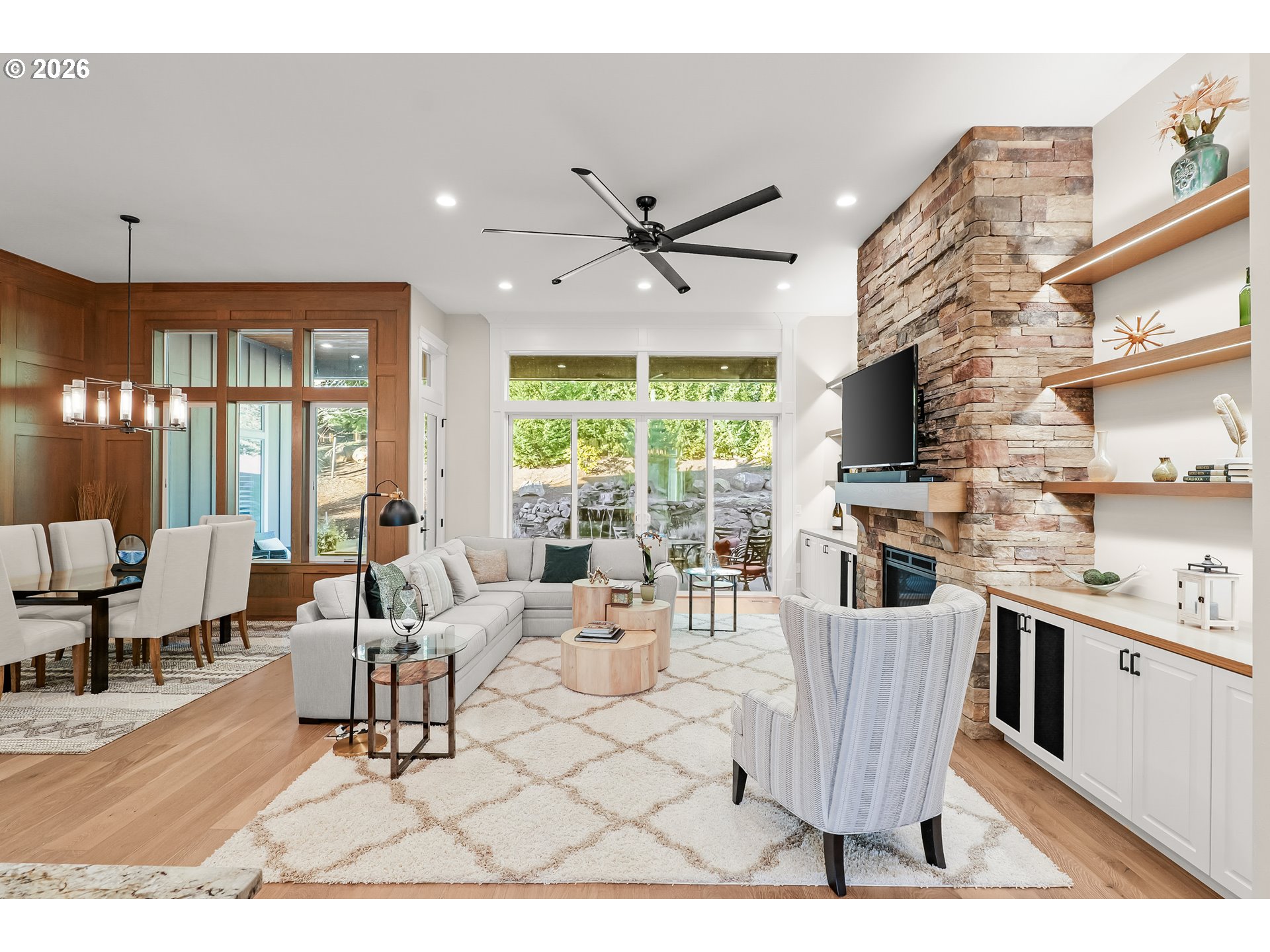 337 SE KURTH MEADOW AVE