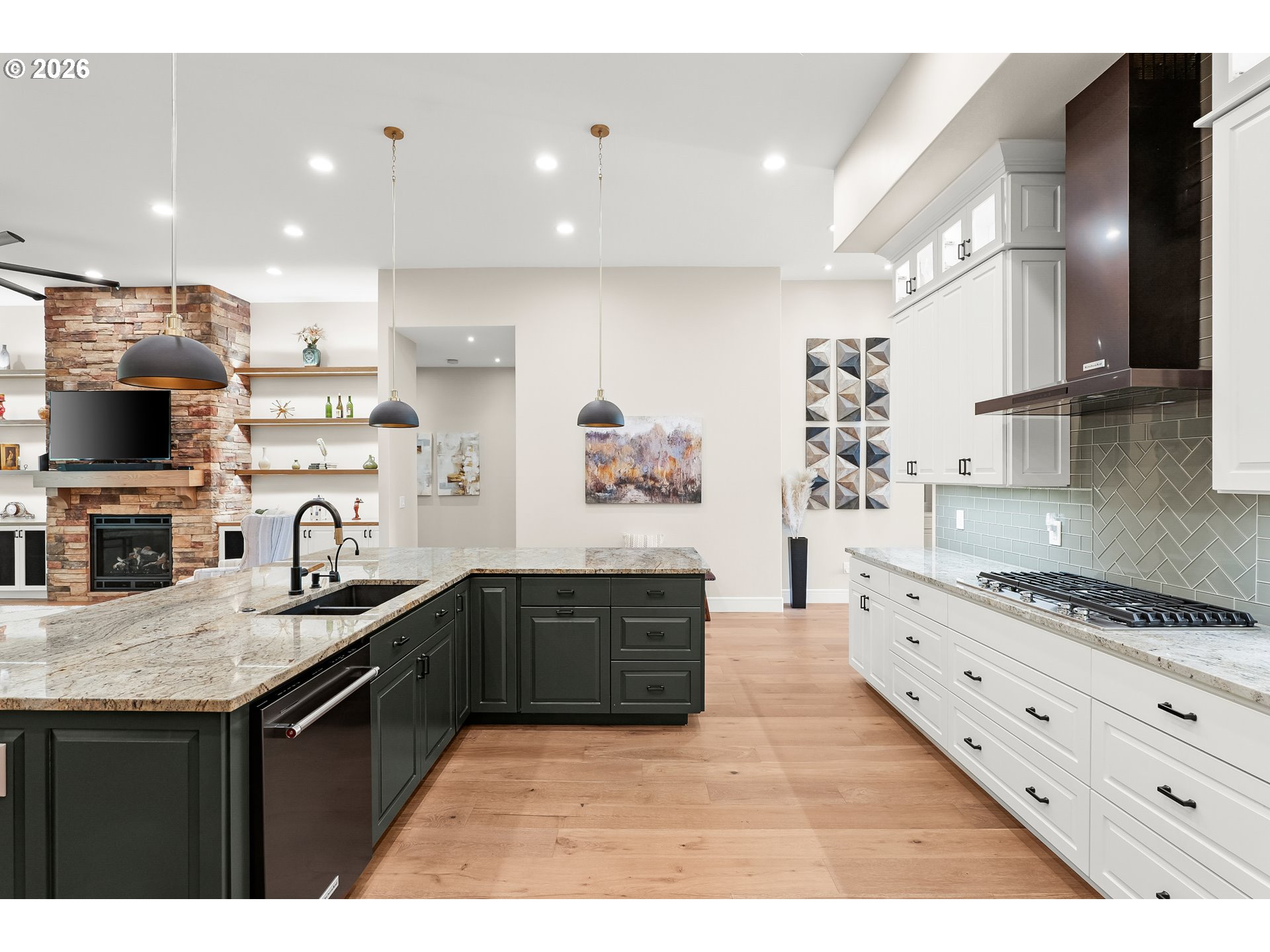 337 SE KURTH MEADOW AVE