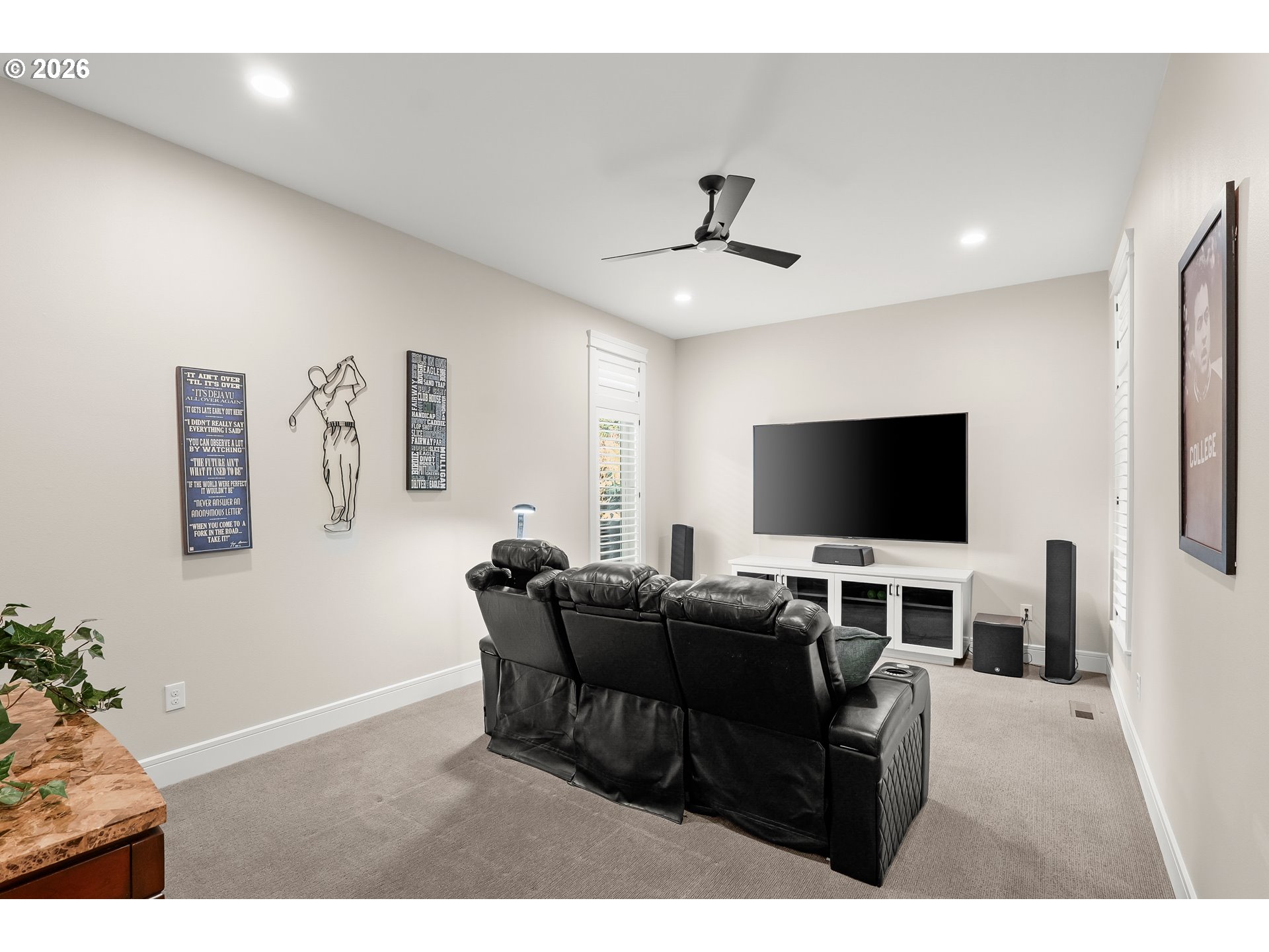 337 SE KURTH MEADOW AVE