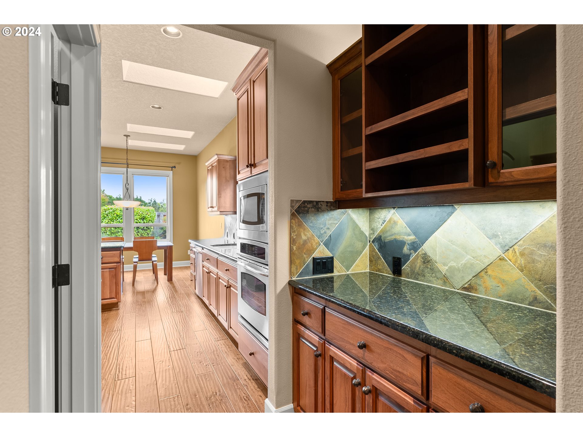 23485 SW RICHEN PARK TER