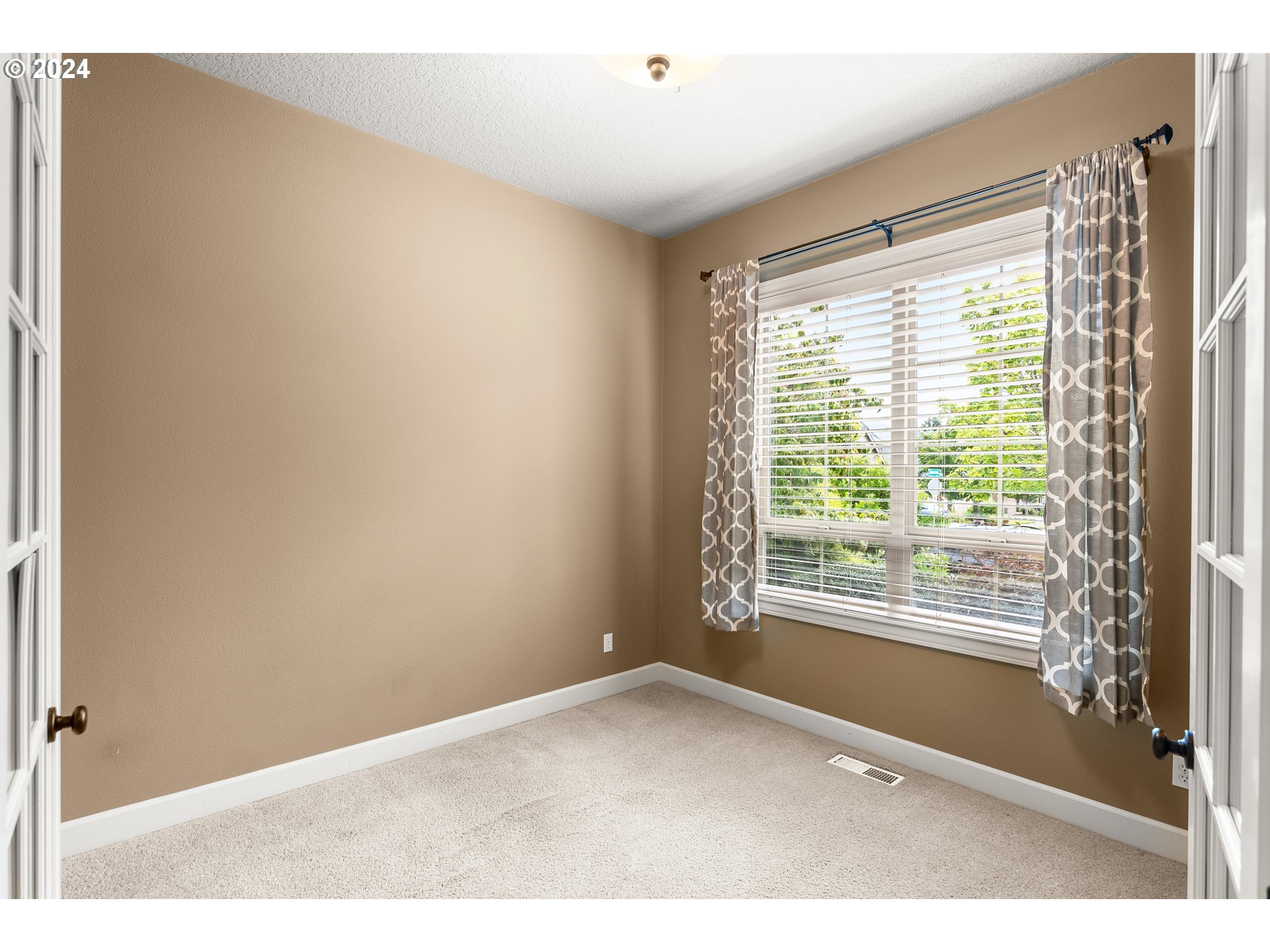 23485 SW RICHEN PARK TER