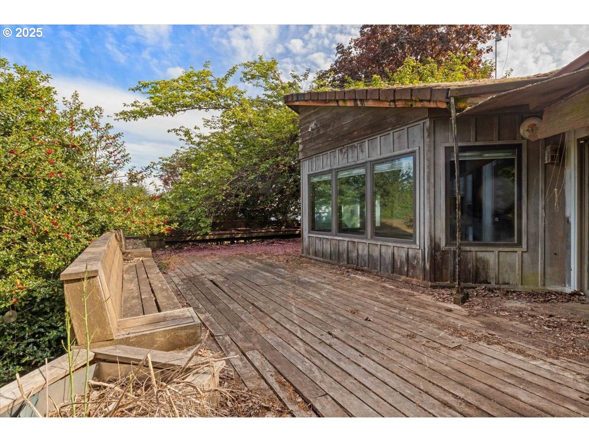 17815 NE Courtney RD