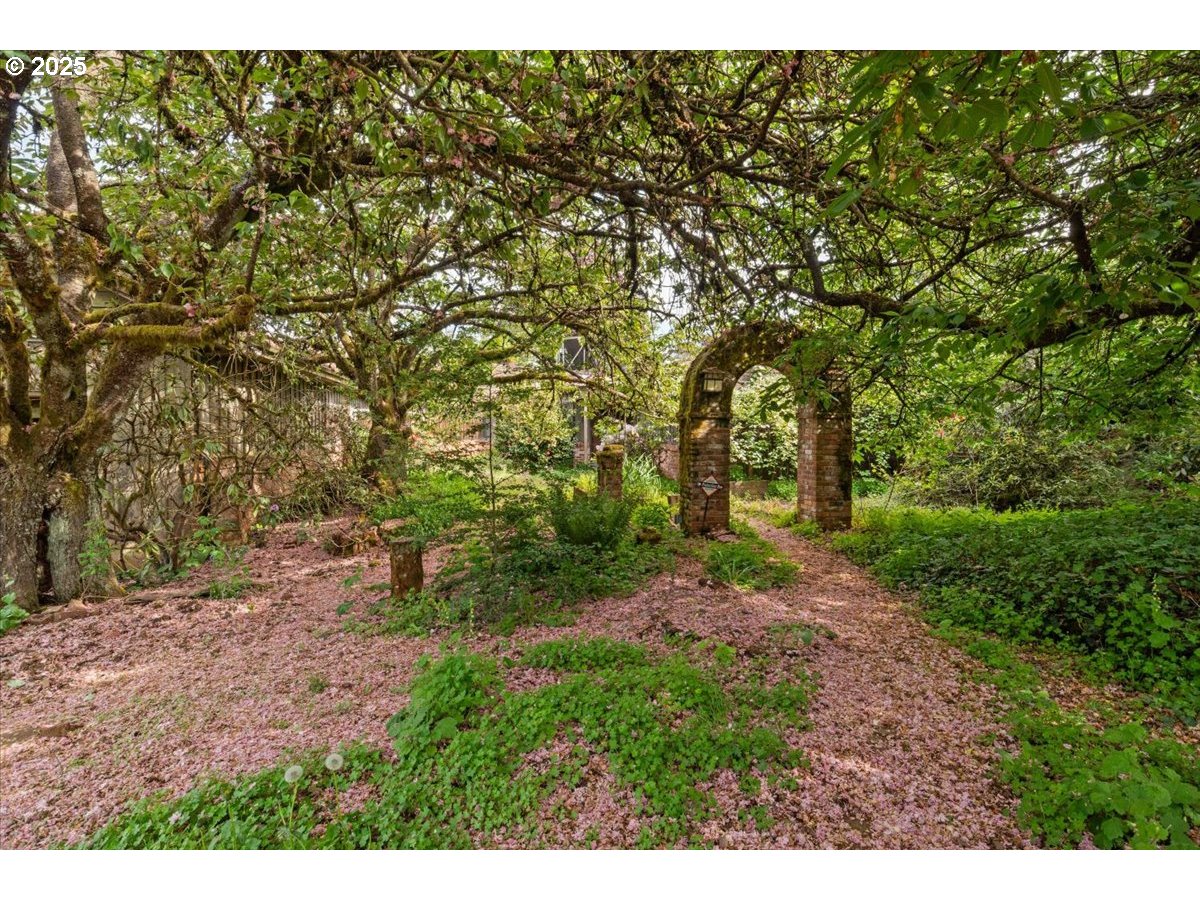 17815 NE Courtney RD