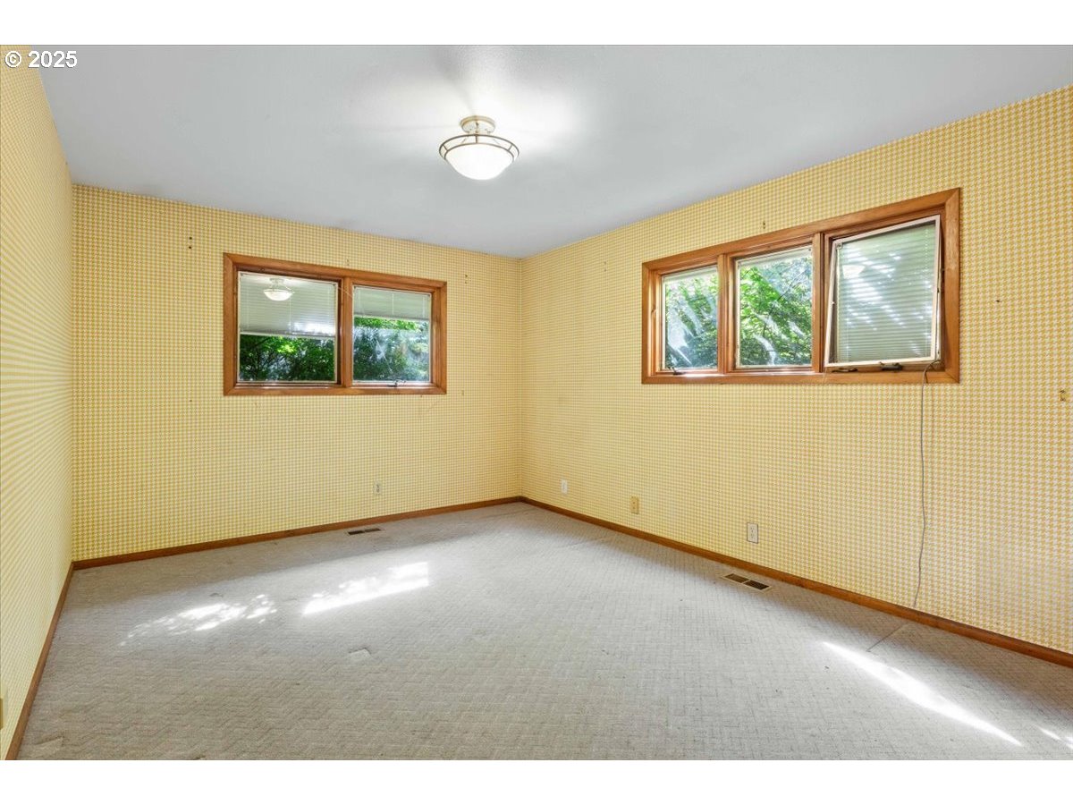 17815 NE Courtney RD