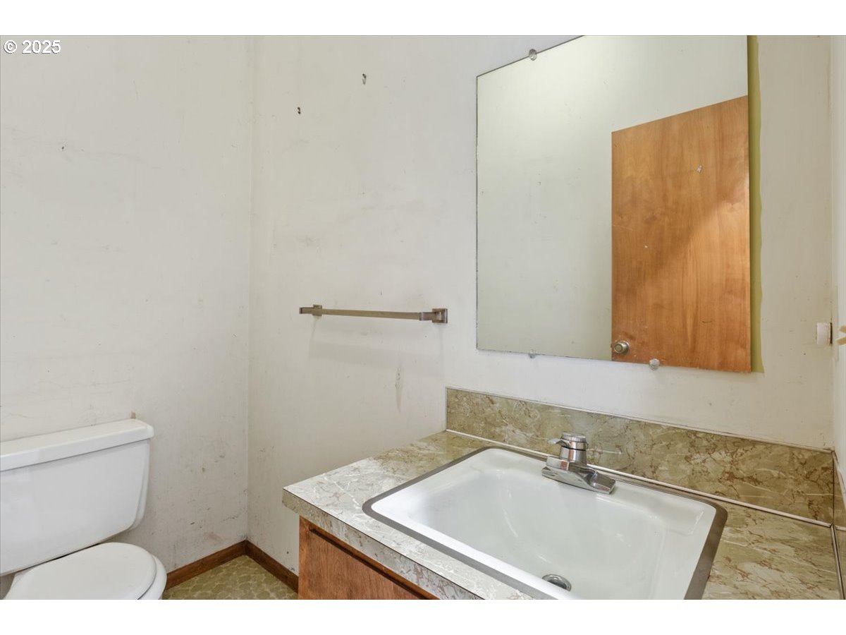 17815 NE Courtney RD