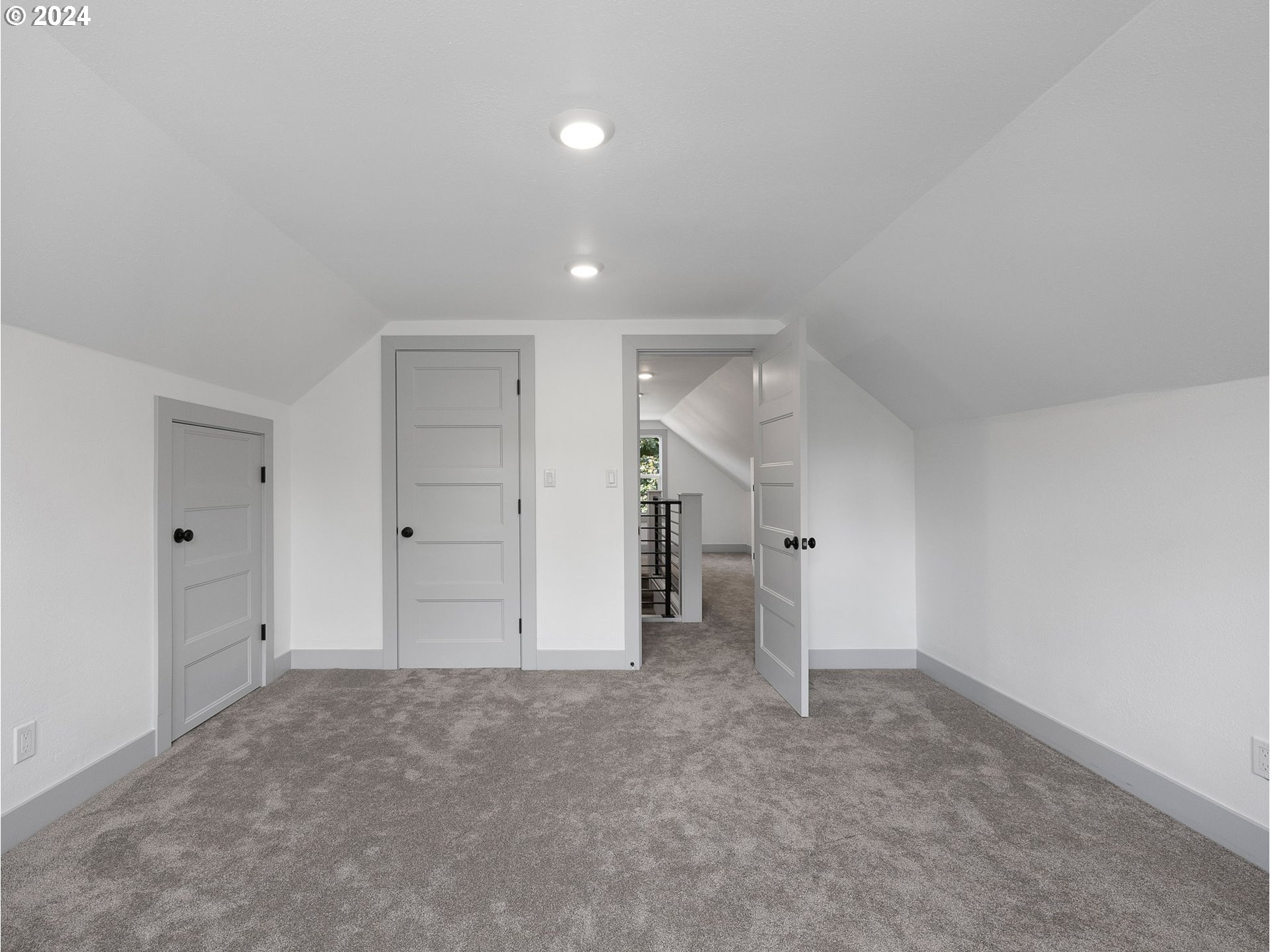 1121 SE CESAR E CHAVEZ BLVD