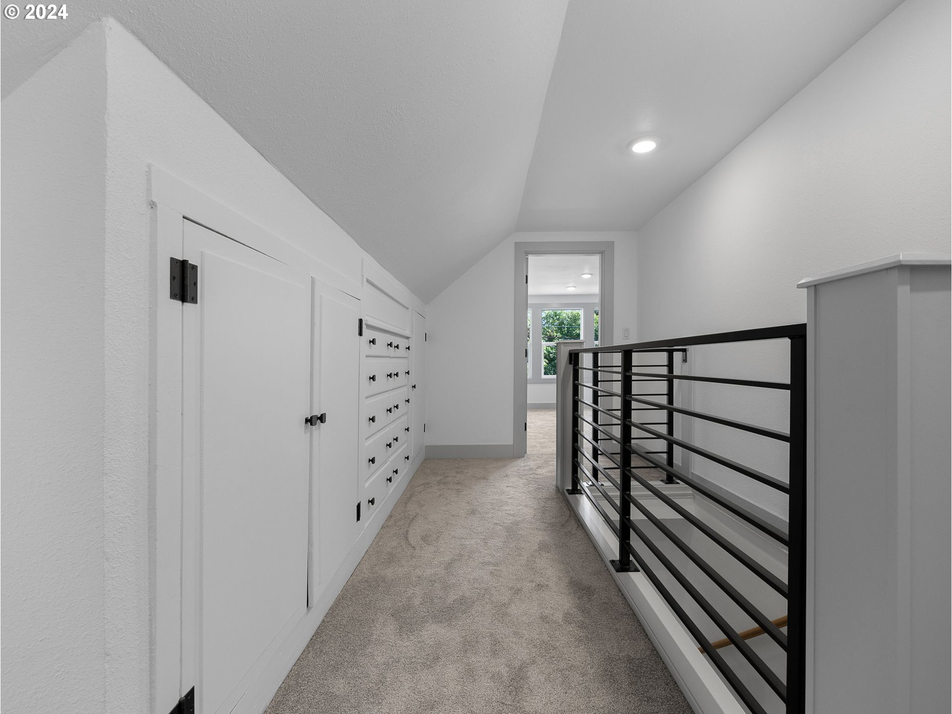 1121 SE CESAR E CHAVEZ BLVD