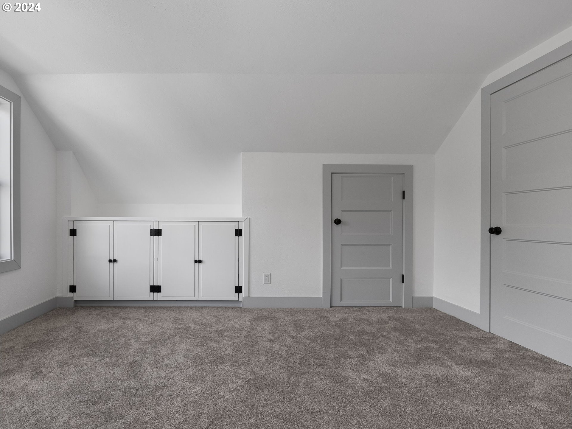 1121 SE CESAR E CHAVEZ BLVD