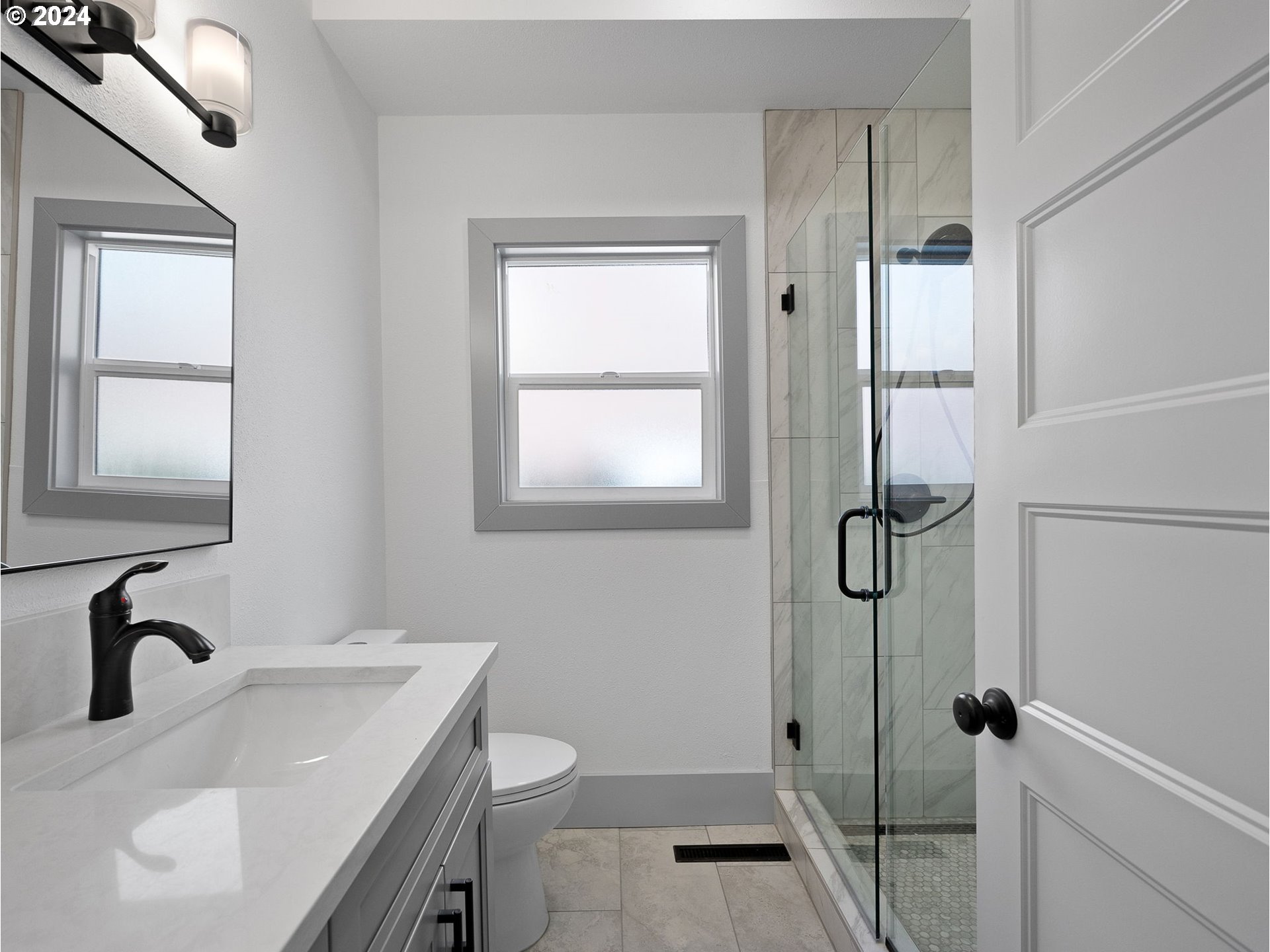 1121 SE CESAR E CHAVEZ BLVD