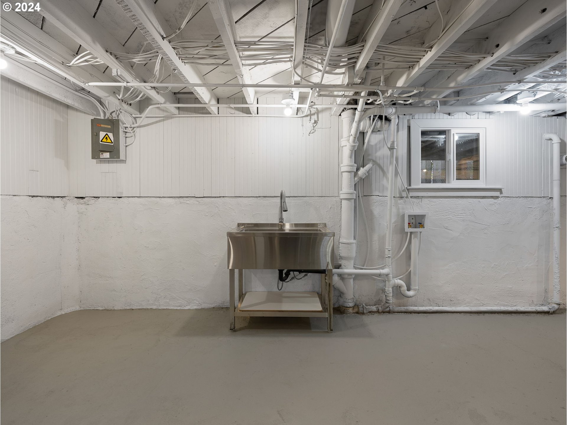 1121 SE CESAR E CHAVEZ BLVD