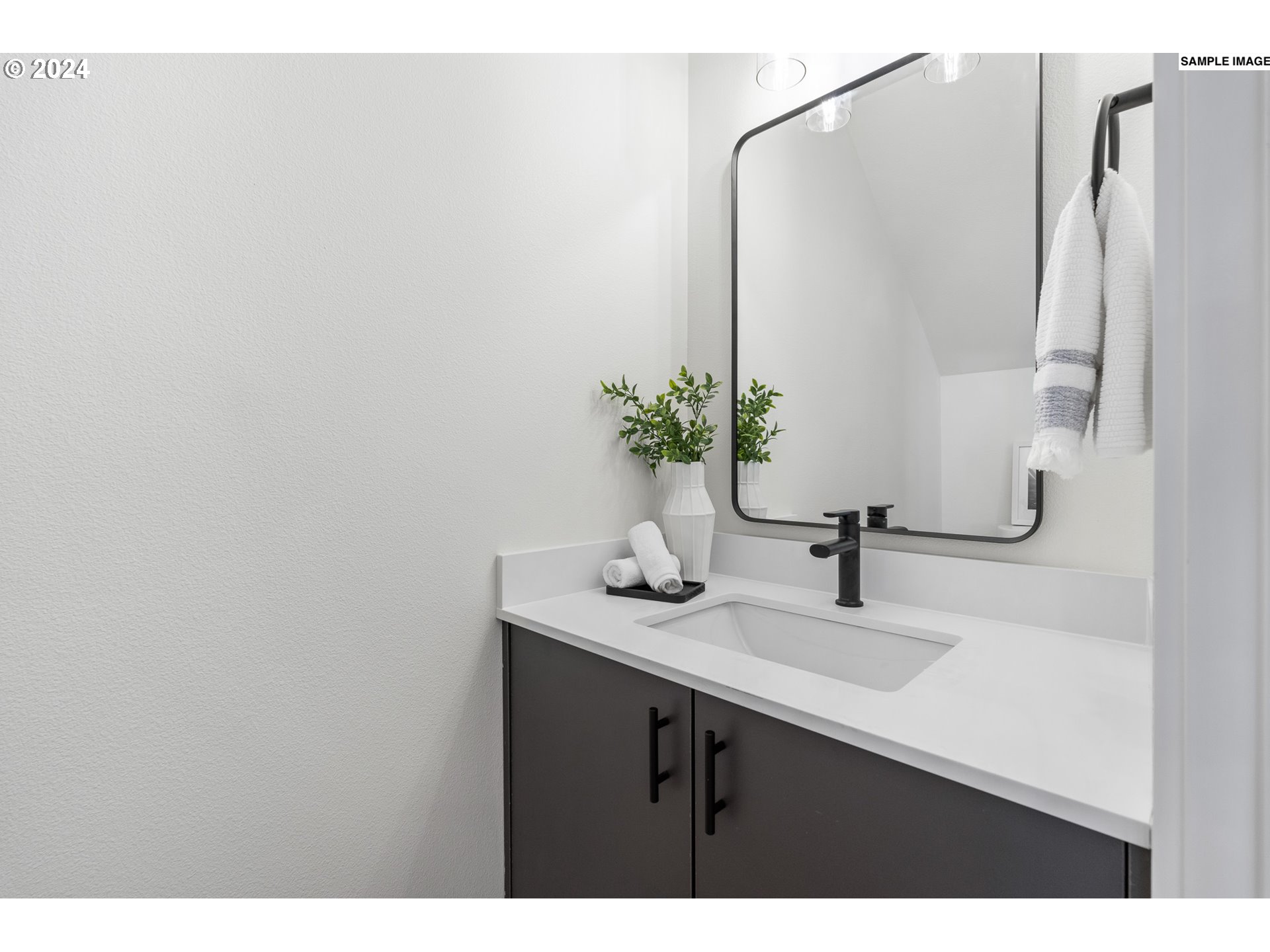 6667 N Fessenden ST 24