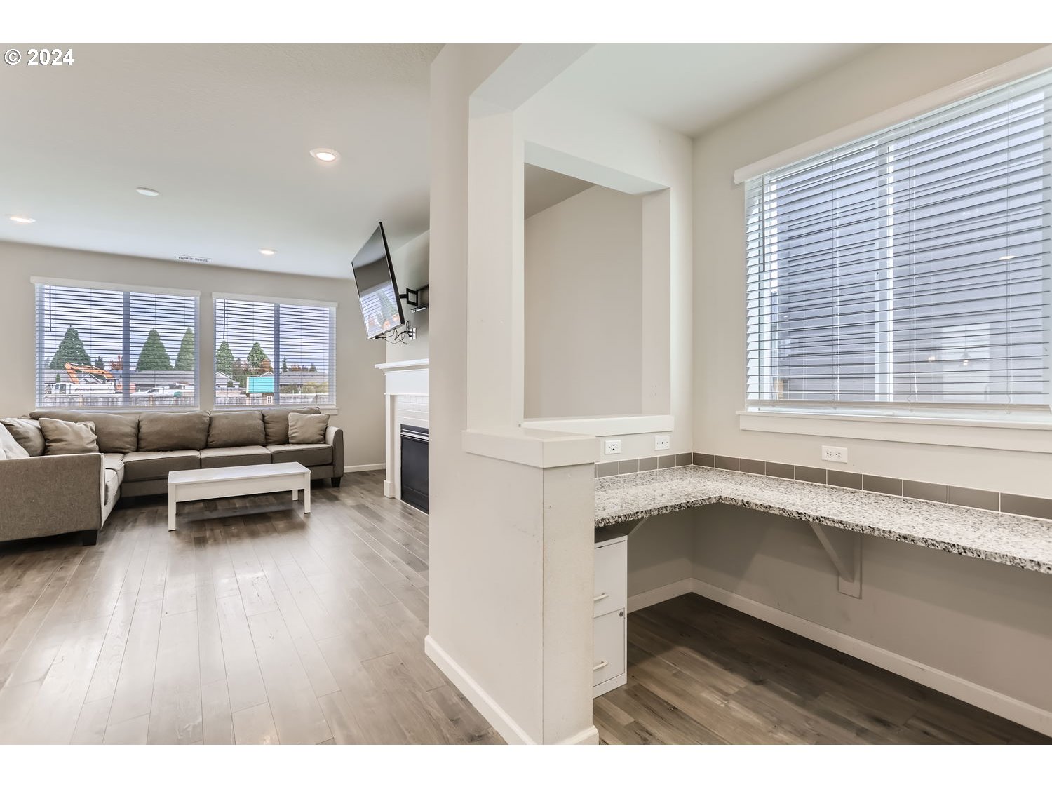 438 SW 16TH AVE