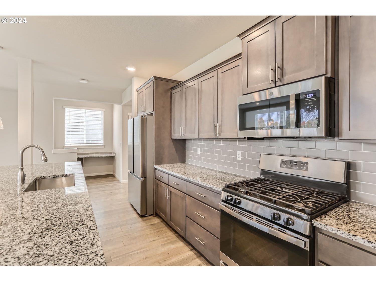438 SW 16TH AVE