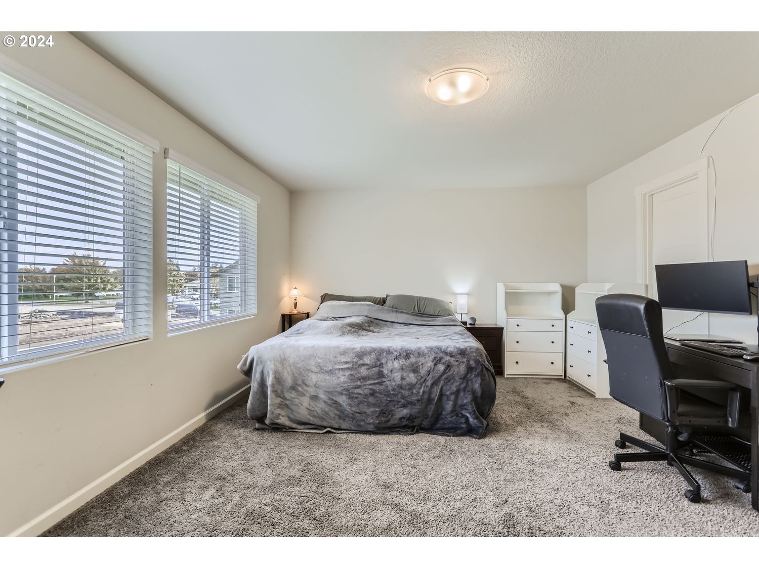 438 SW 16TH AVE