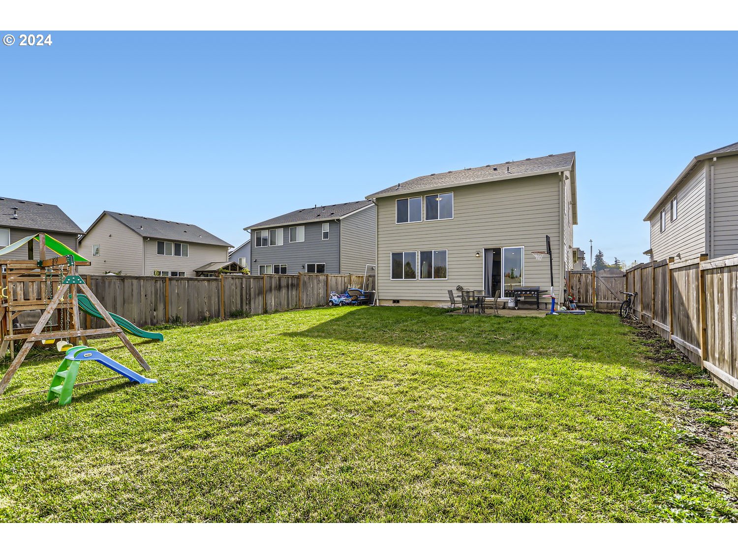 438 SW 16TH AVE