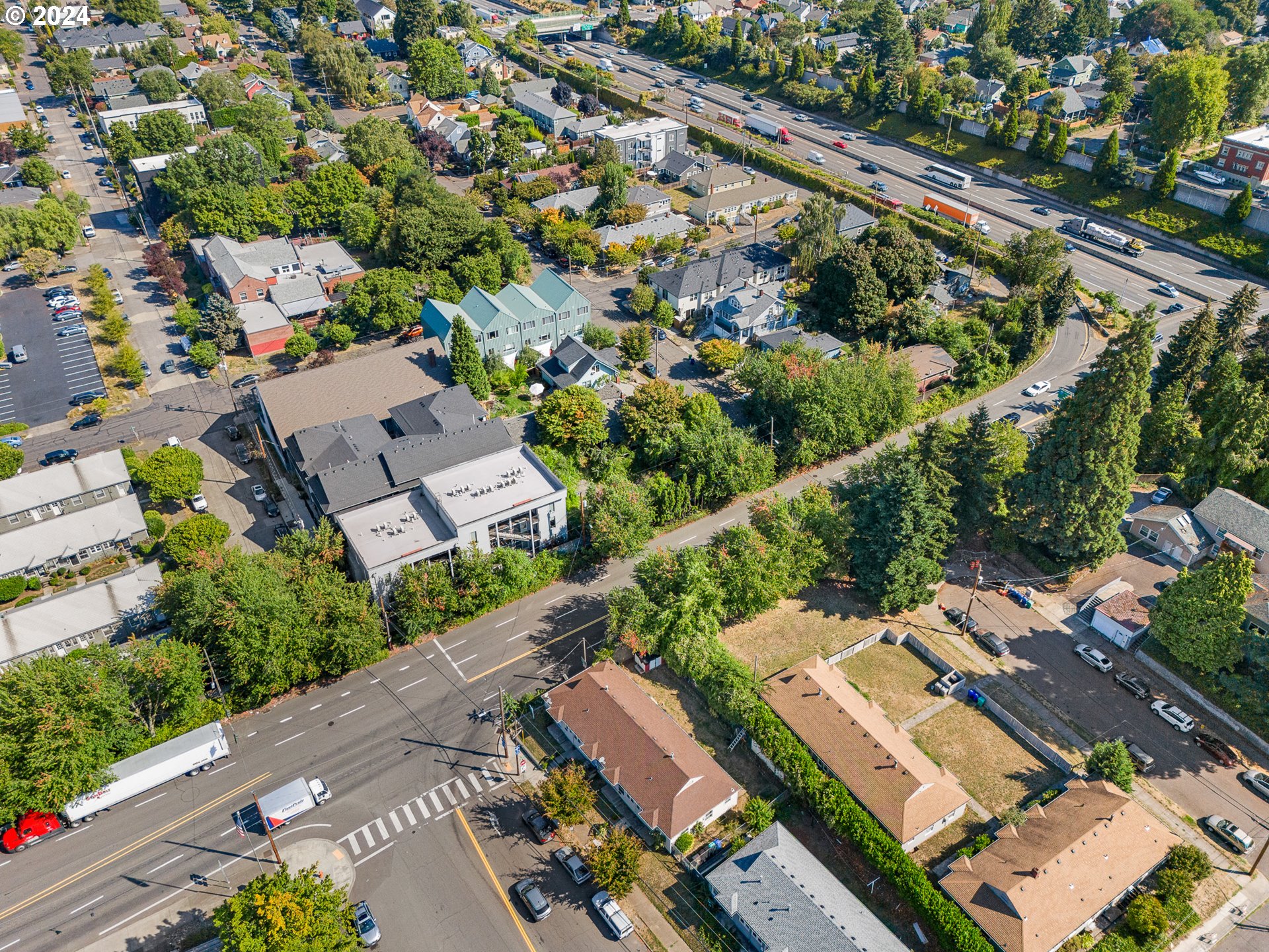 N Montana AVE, Portland