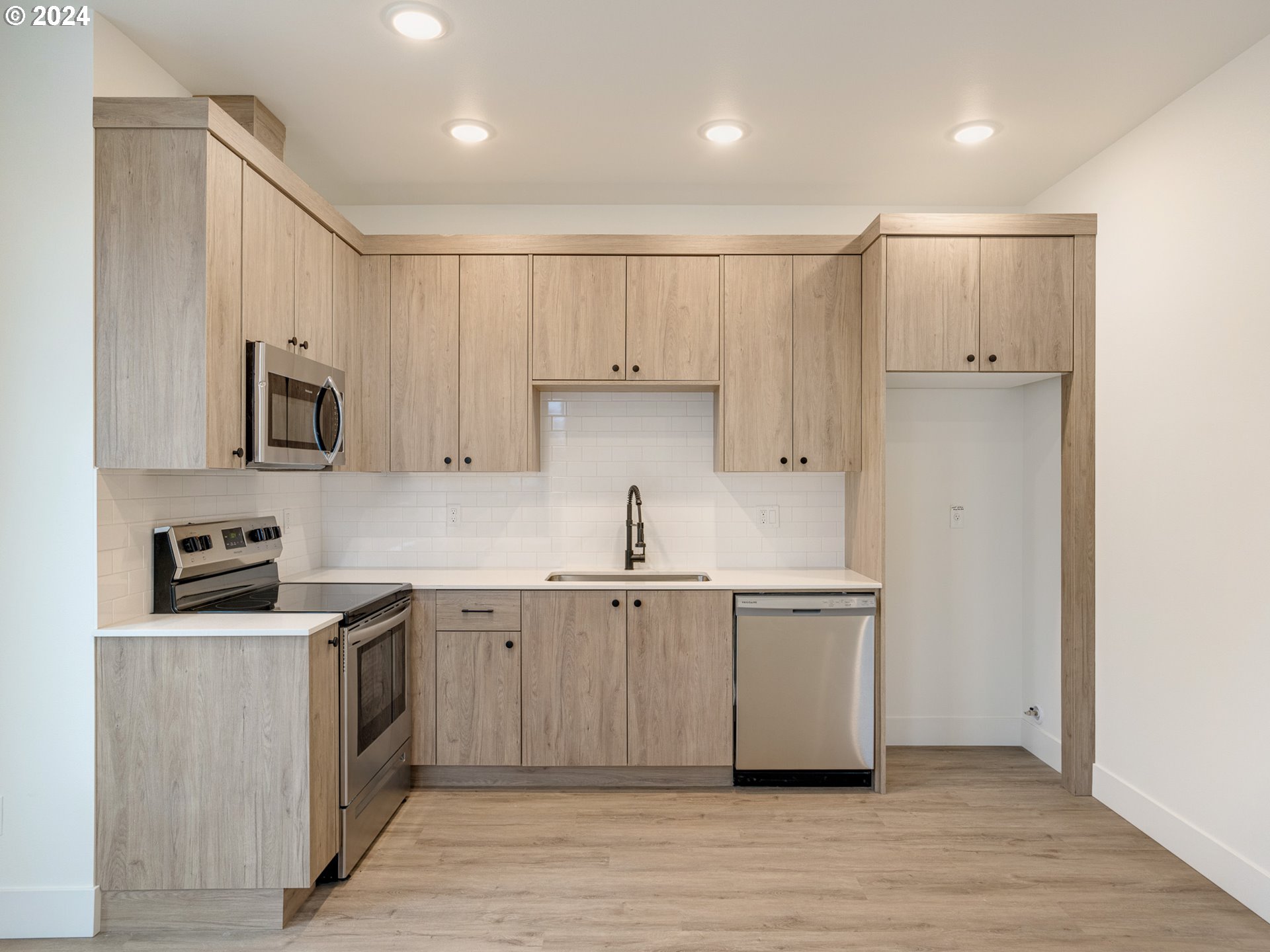 5859 NE Prescott ST 2