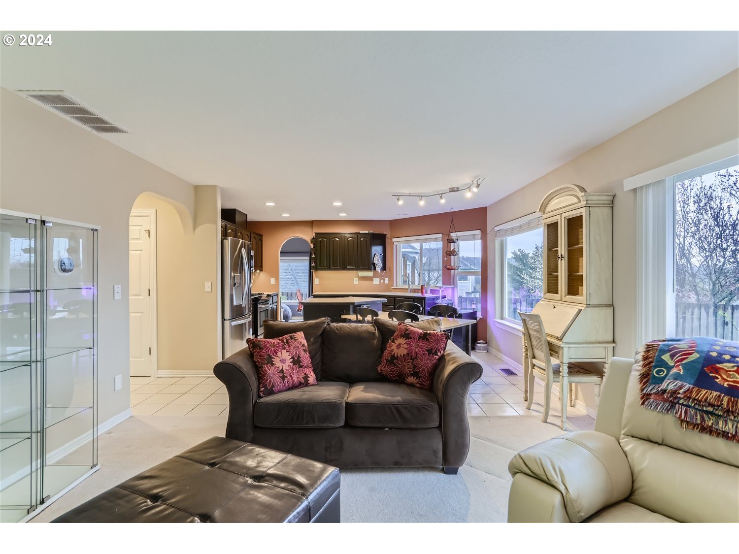1872 SW HASKINS CT
