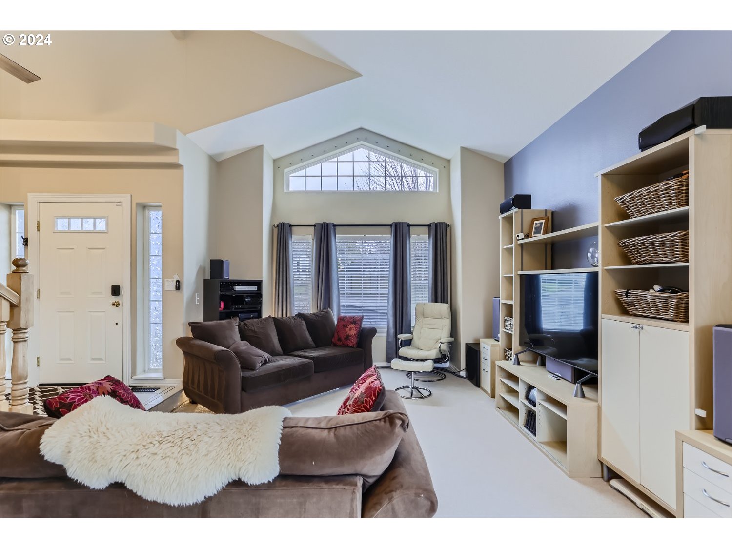 1872 SW HASKINS CT