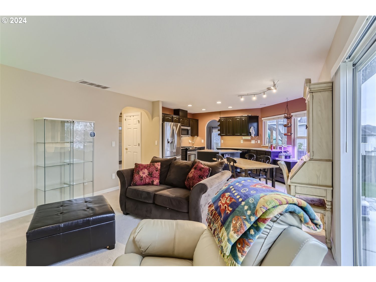 1872 SW HASKINS CT