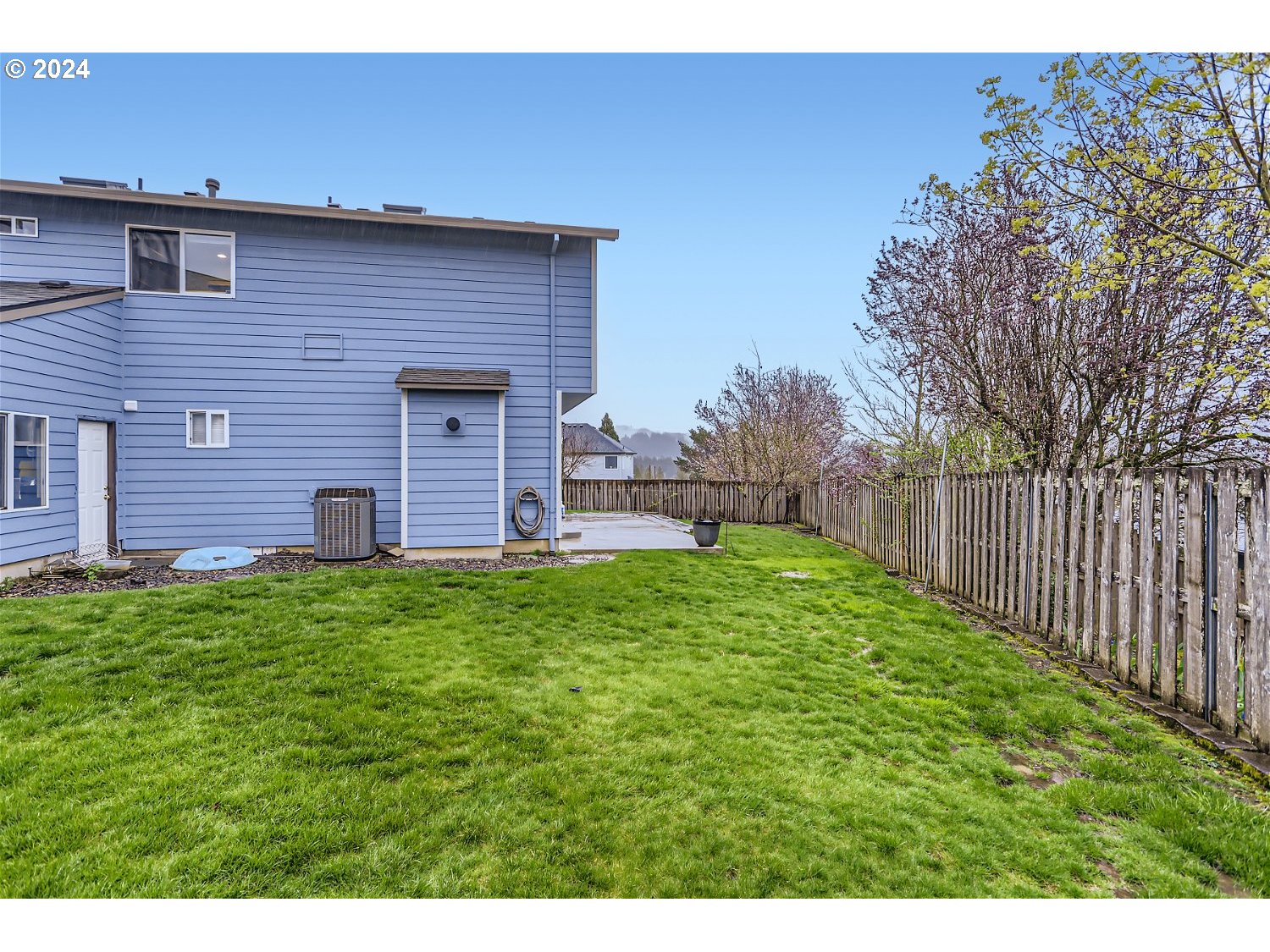 1872 SW HASKINS CT
