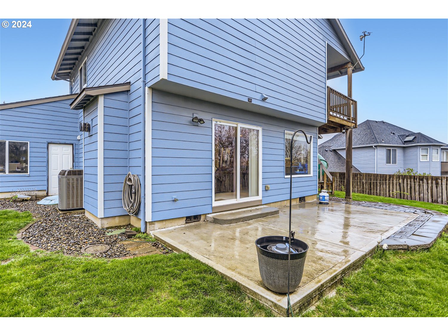 1872 SW HASKINS CT