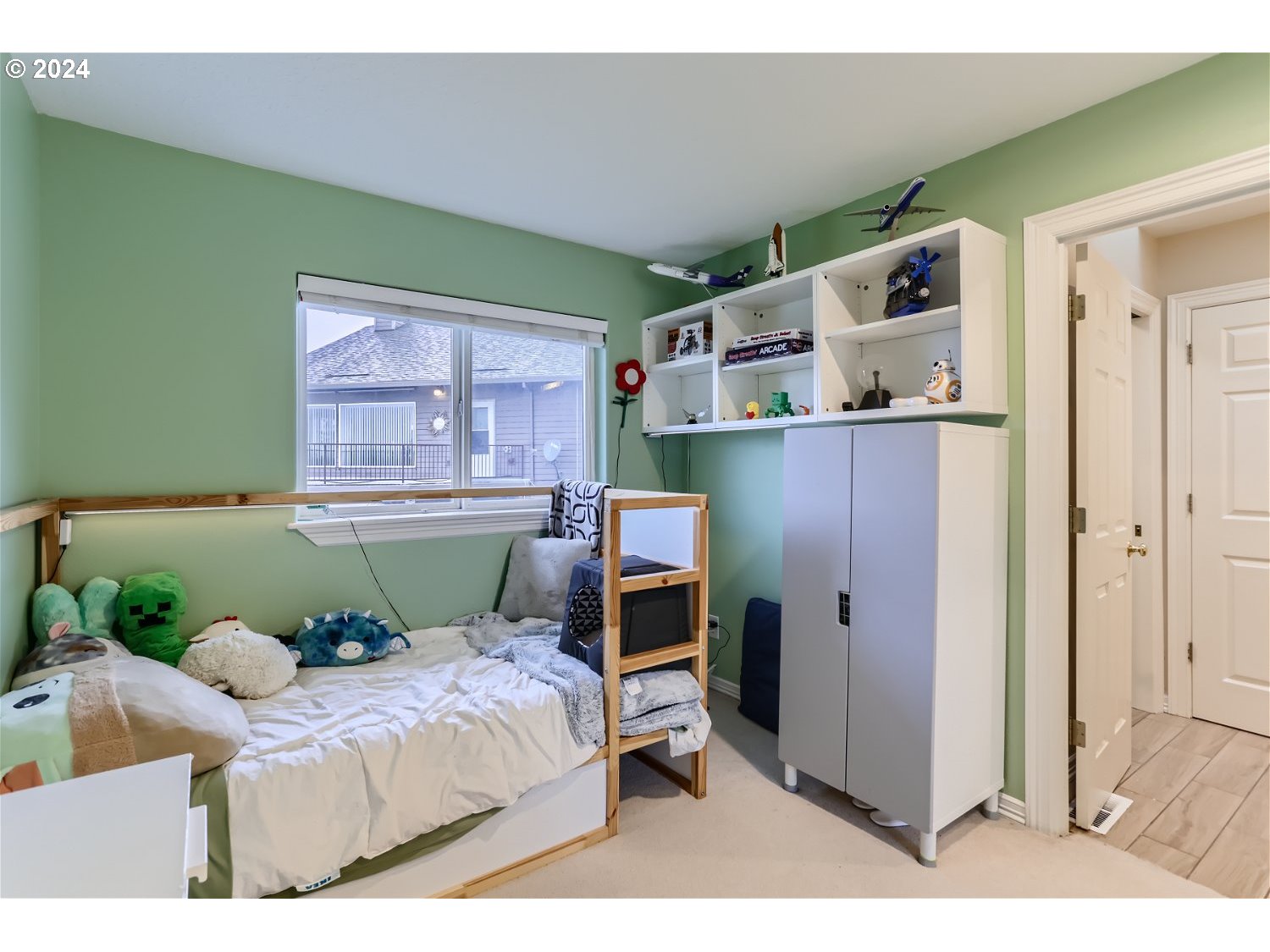 1872 SW HASKINS CT