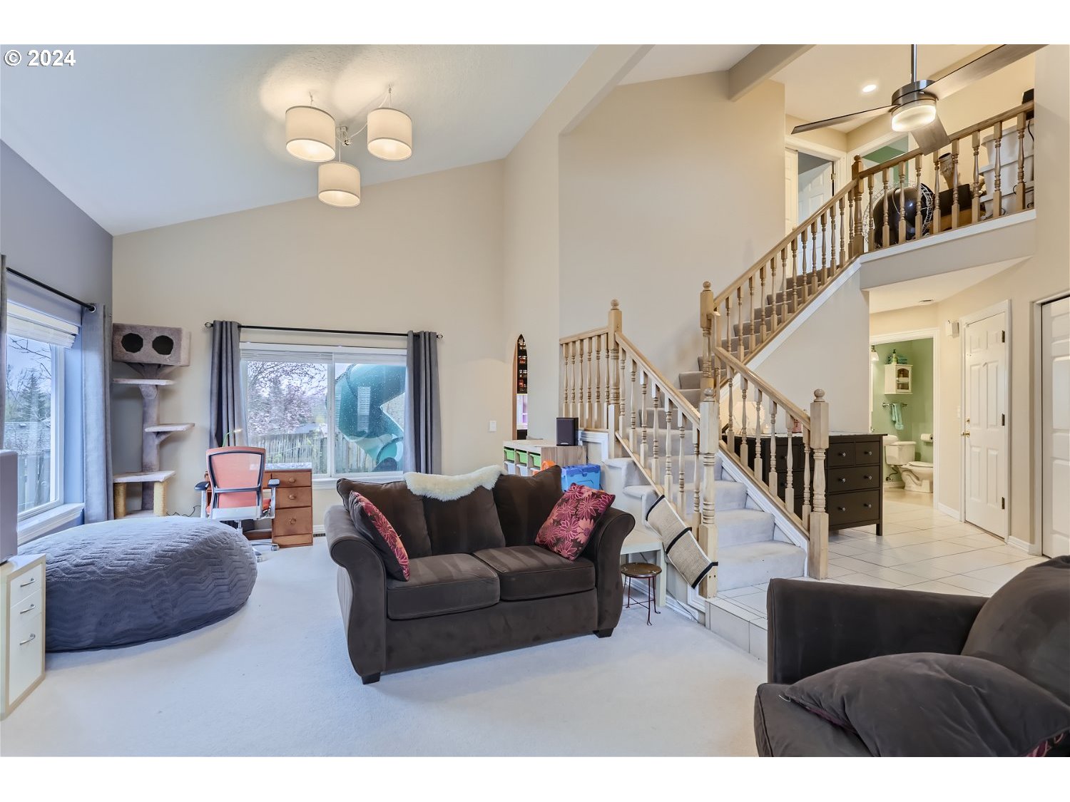 1872 SW HASKINS CT