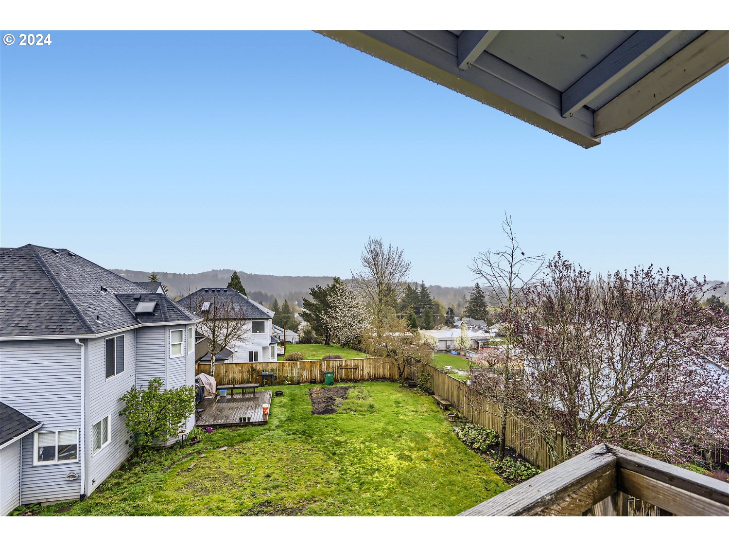1872 SW HASKINS CT